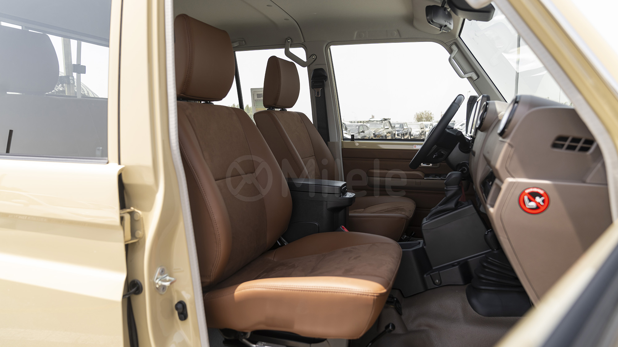
								(LHD) TOYOTA LC79DC 2.8D AT MY2025 – BEIGE full									
