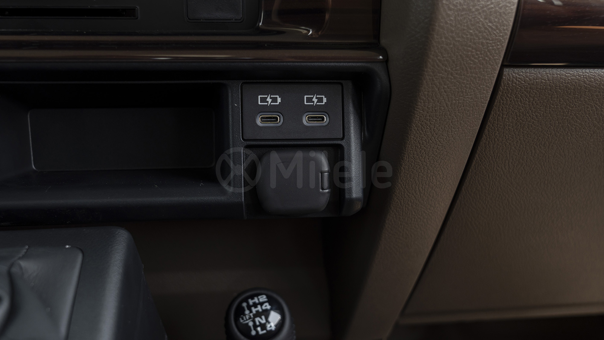 
								(LHD) TOYOTA LC79DC 2.8D AT MY2025 – BEIGE full									