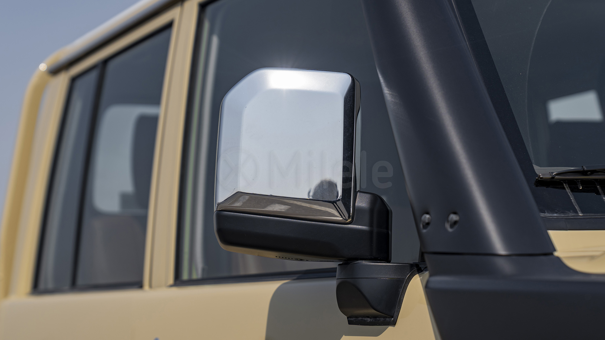 
								(LHD) TOYOTA LC79DC 2.8D AT 4X4 MY2025 – BEIGE full									