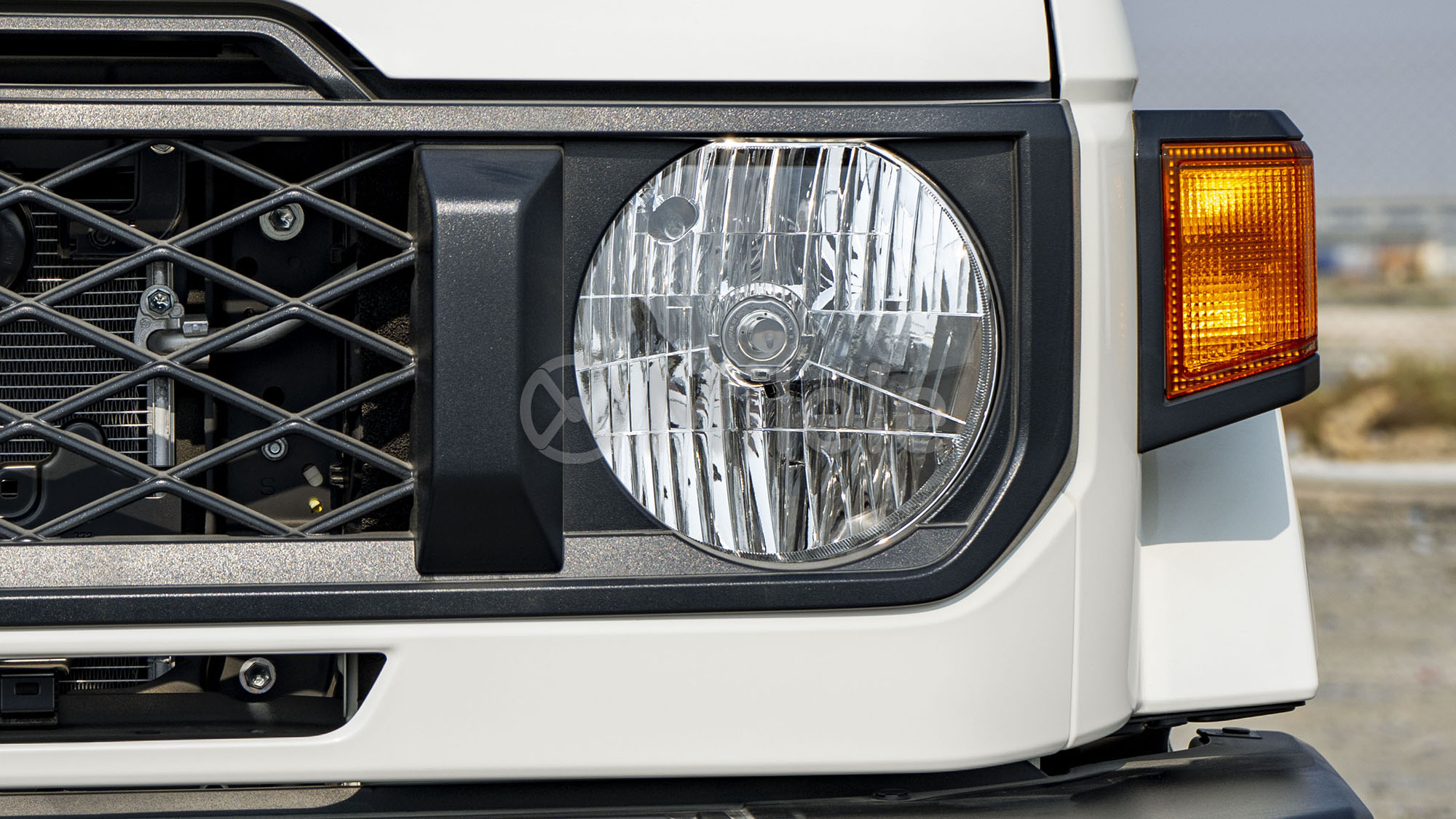
(LHD) TOYOTA LC79DC 4.0P MT MY2025 – WHITE full									
