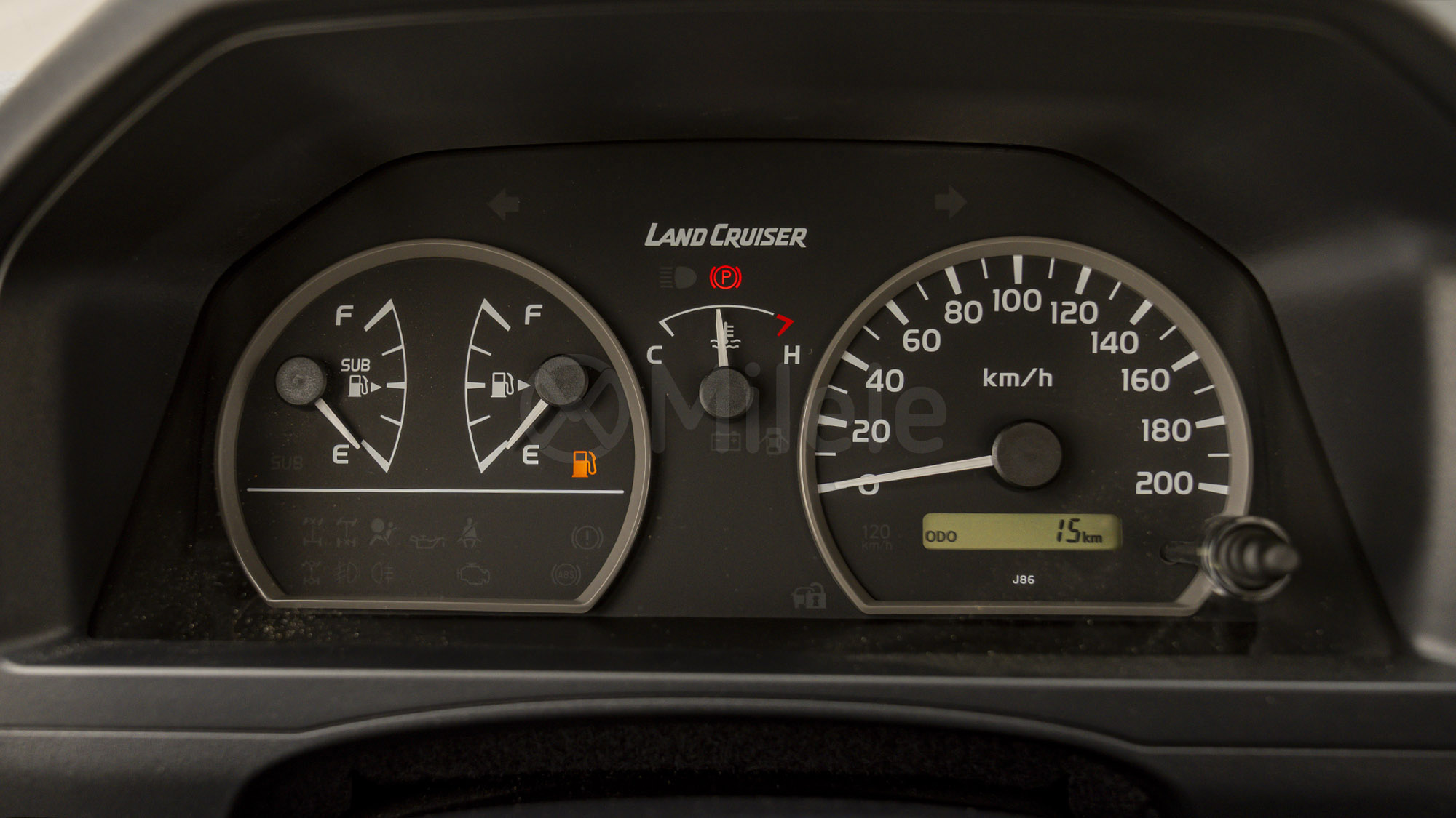 
(LHD) TOYOTA LC79SC 4.0P MT 4X4 MY2025 – BEIGE full									