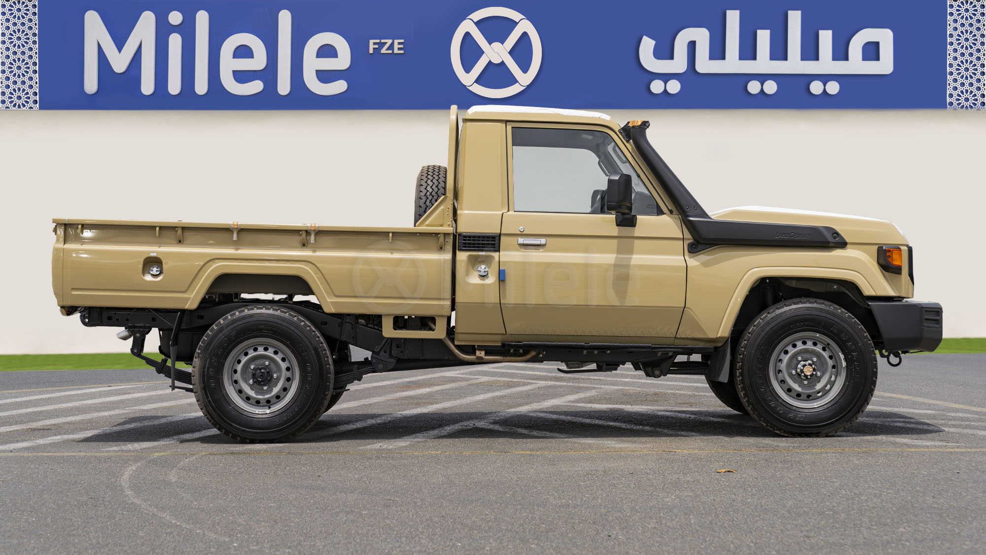 
(LHD) TOYOTA LC79SC 4.0P MT 4X4 MY2025 – BEIGE full									