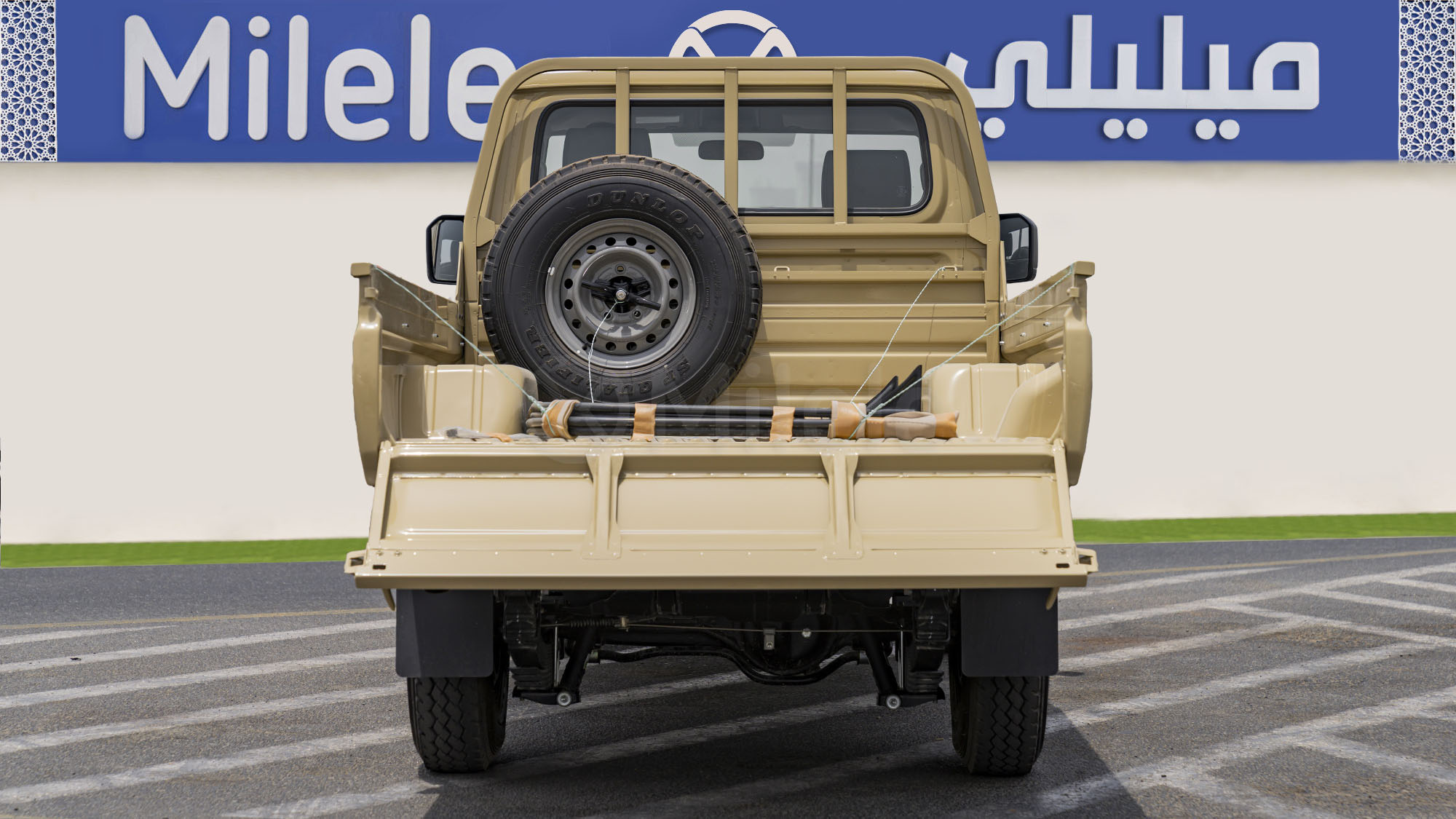 
(LHD) TOYOTA LC79SC 4.0P MT 4X4 MY2025 – BEIGE full									
