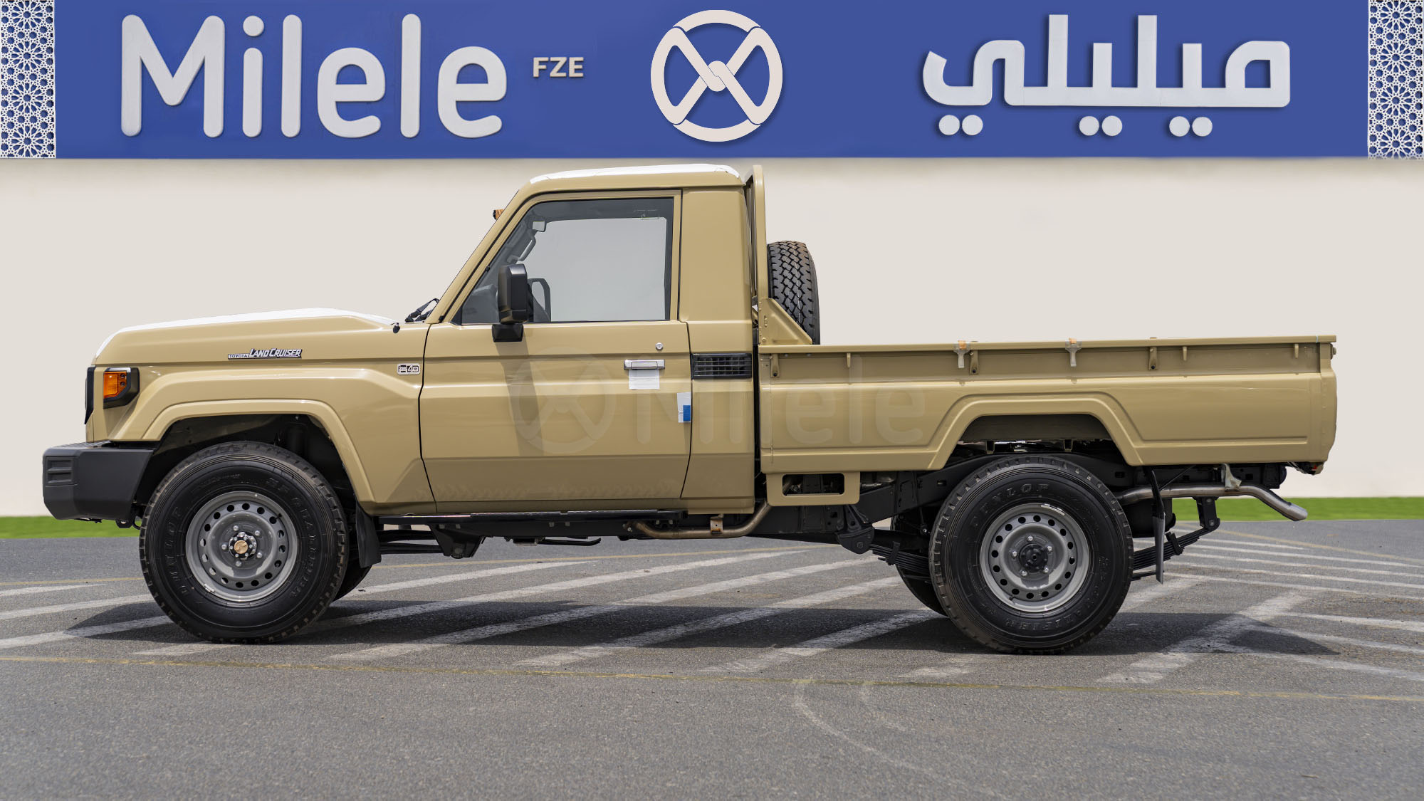 
(LHD) TOYOTA LC79SC 4.0P MT 4X4 MY2025 – BEIGE full									