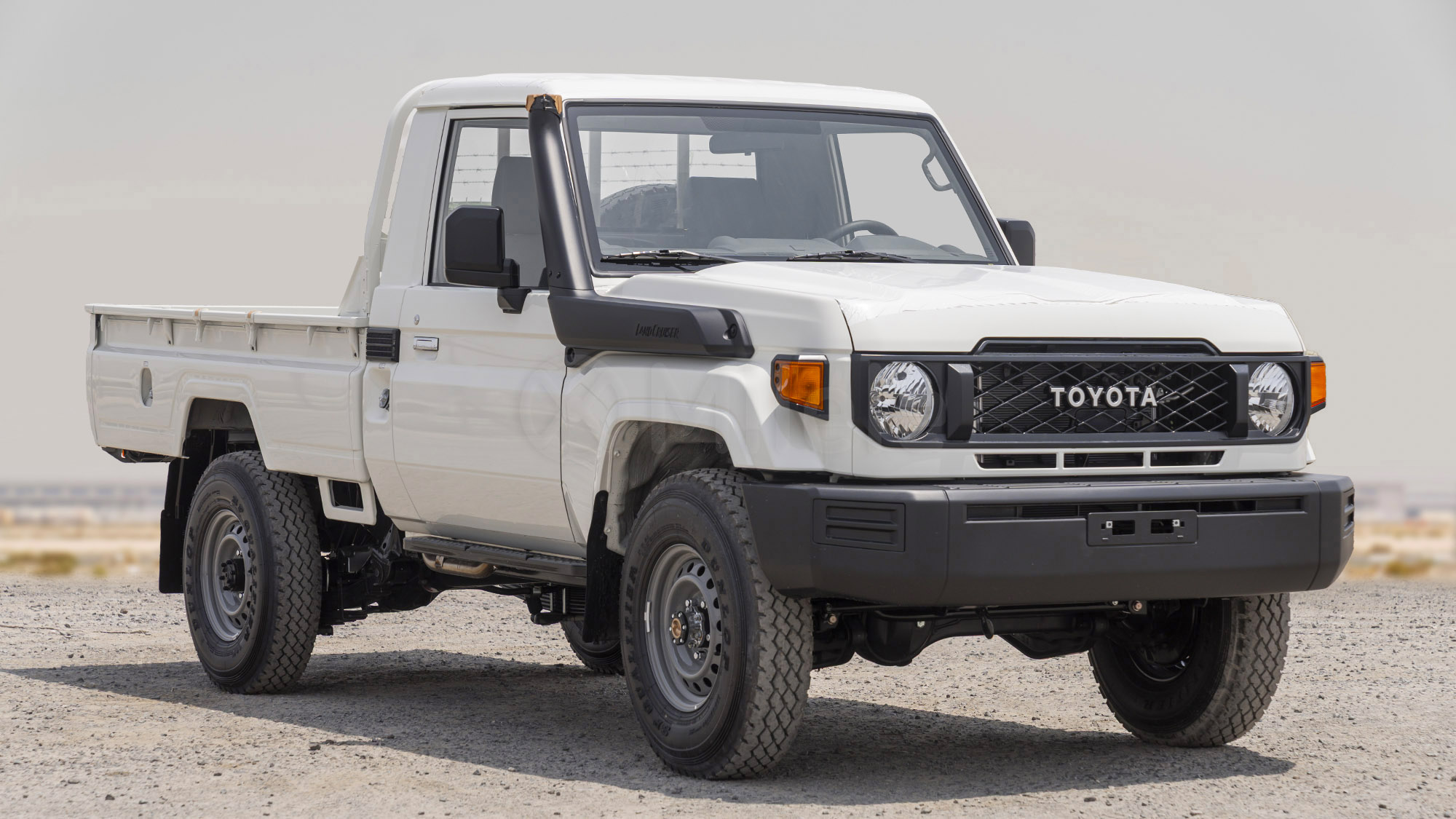 
								(LHD) TOYOTA LC79SC 4.0P MT 4X4 MY2025 – WHITE full									