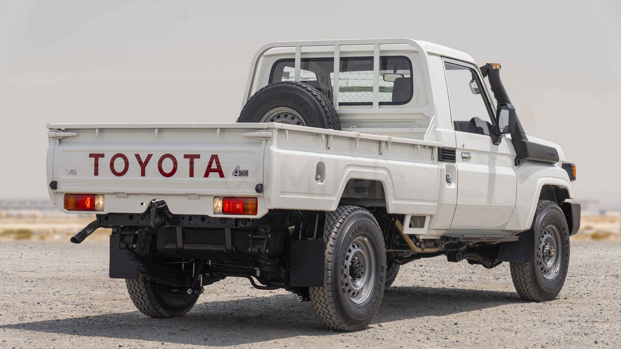 
								(LHD) TOYOTA LC79SC 4.0P MT 4X4 MY2025 – WHITE full									