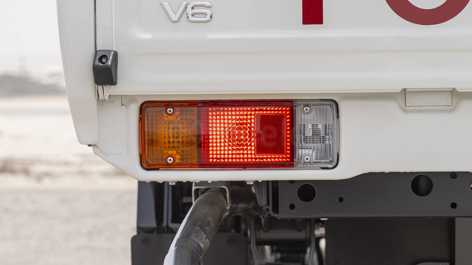 
								(LHD) TOYOTA LC79SC 4.0P MT 4X4 MY2025 – WHITE full									