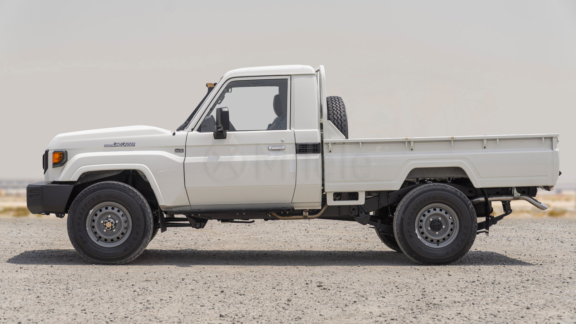 
								(LHD) TOYOTA LC79SC 4.0P MT 4X4 MY2025 – WHITE full									