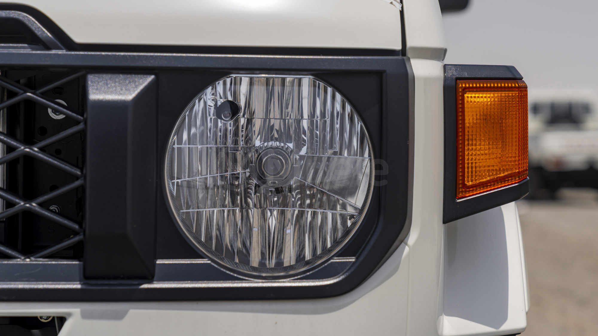 
(LHD) TOYOTA LC79SC 4.2D MT MY2025 – WHITE full									