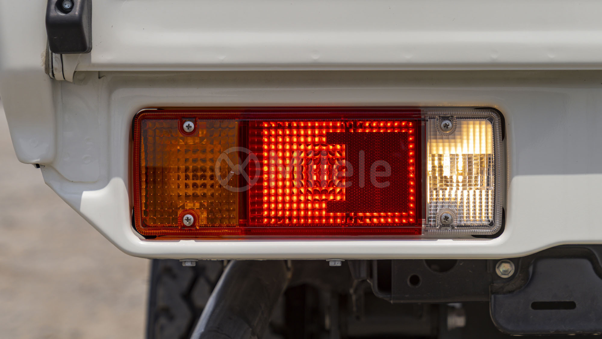 
(LHD) TOYOTA LC79SC 4.2D MT MY2025 – WHITE full									