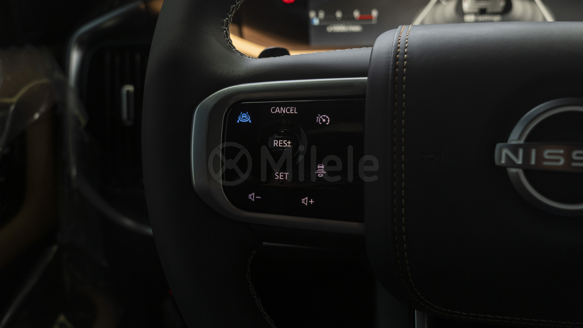 
								(LHD) NISSAN PATROL LE PLATINUM 3.5P AT MY2025 – BLACK full									
