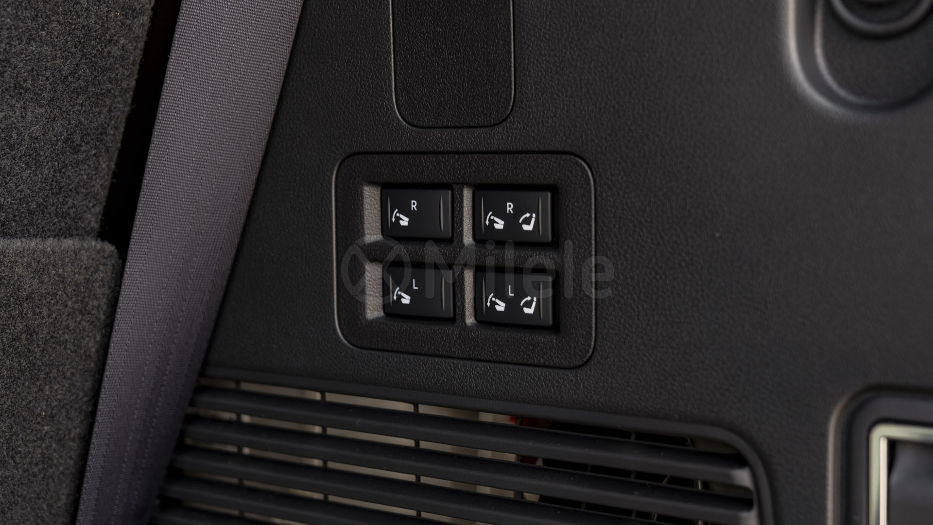 
(LHD) NISSAN PATROL SE PLATINUM CITY 3.8P AT 4X4 MY2026 – BLACK full									