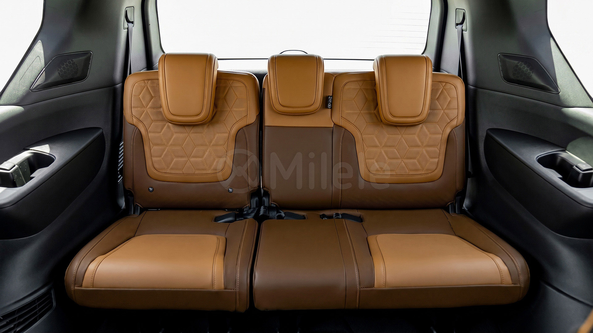 
(LHD) NISSAN PATROL SE PLATINUM CITY 3.8P AT 4X4 MY2026 – BLACK full									