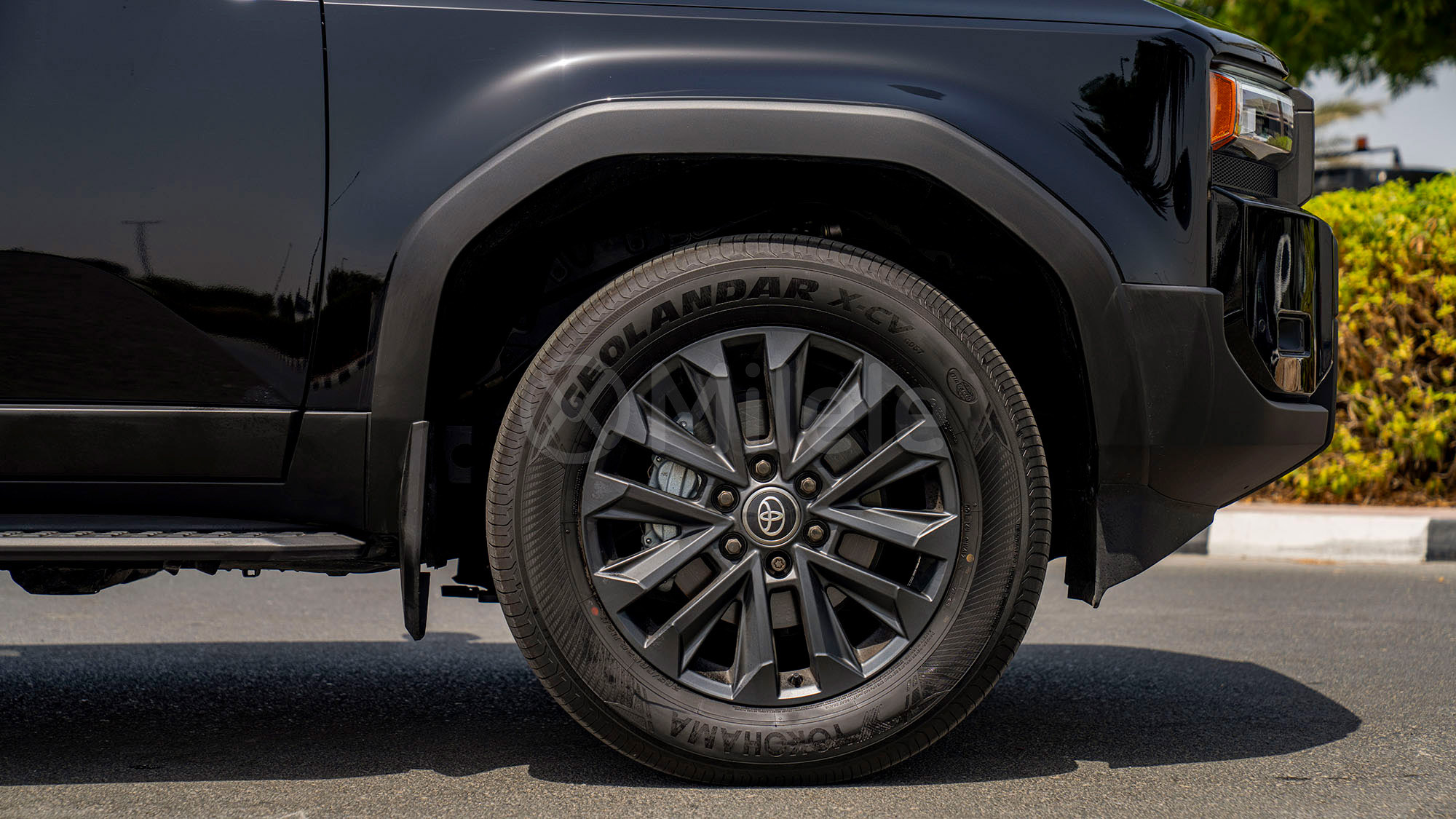 
								(LHD) TOYOTA PRADO 250 PREMIUM 2.4P HEV AT 4X4 MY2025 – BLACK full									