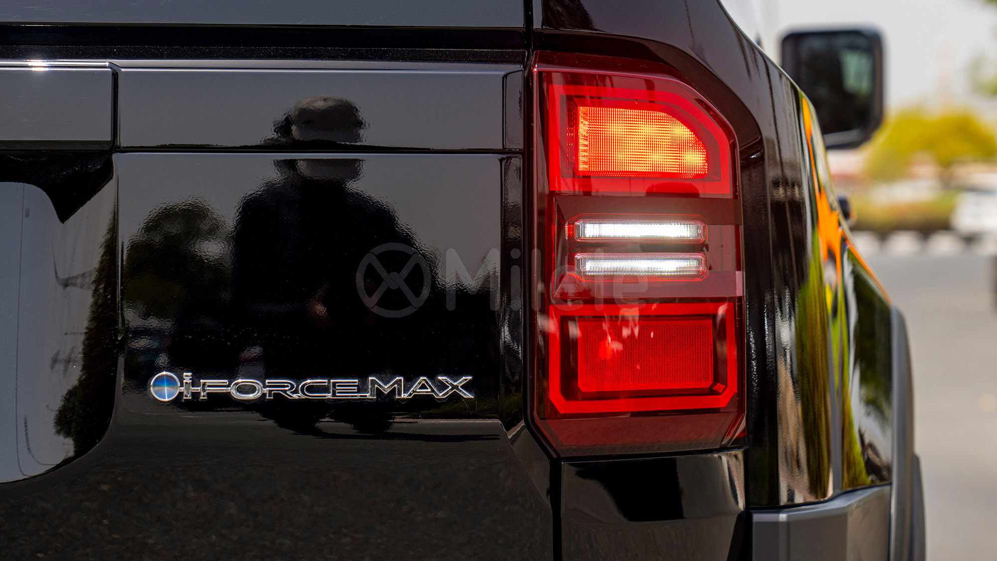
								(LHD) TOYOTA PRADO 250 PREMIUM 2.4P HEV AT 4X4 MY2025 – BLACK full									