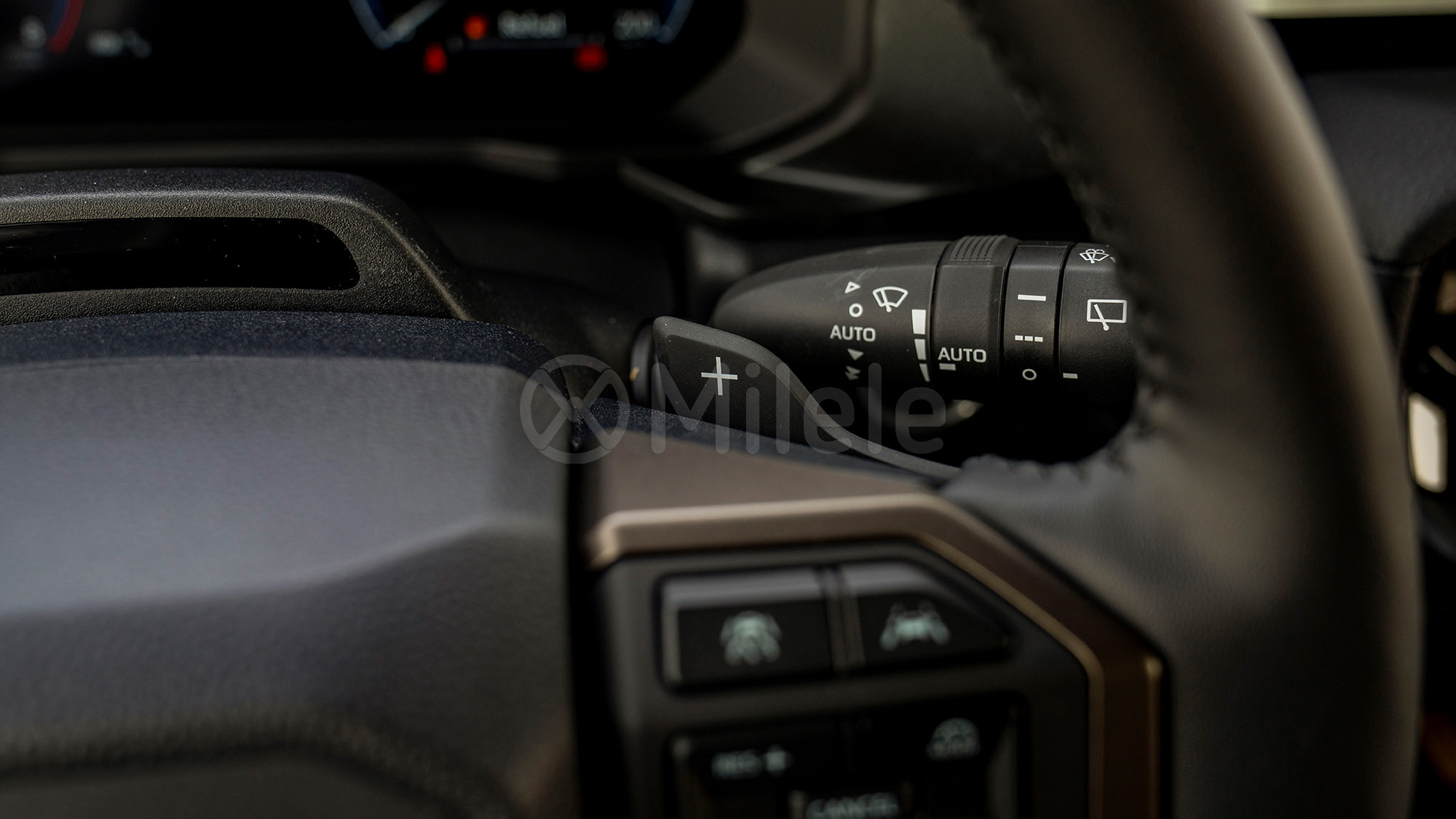 
								(LHD) TOYOTA PRADO 250 PREMIUM 2.4P HEV AT 4X4 MY2025 – BLACK full									