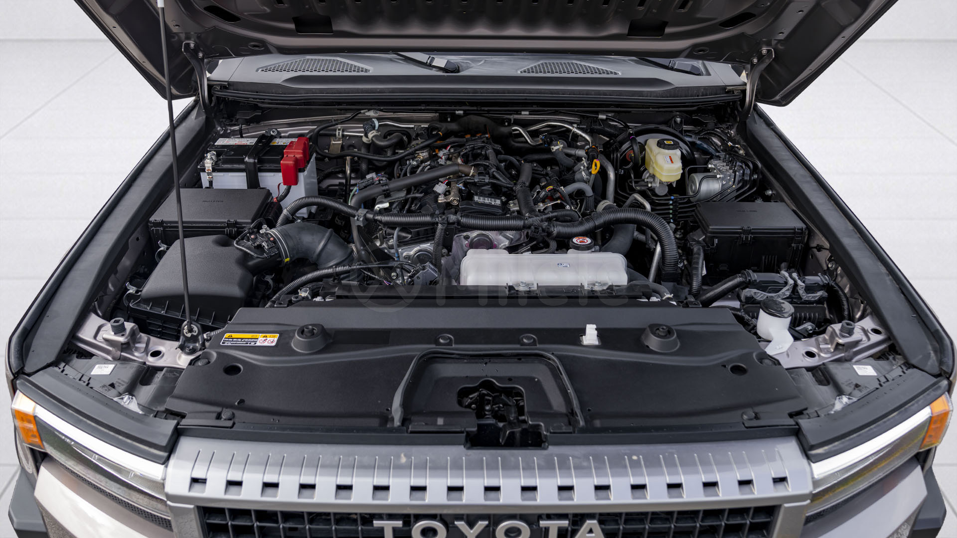 
								(LHD) TOYOTA PRADO ALR 2.4P AT 4WD MY2026 – AVANTGARDEBRONZE full									
