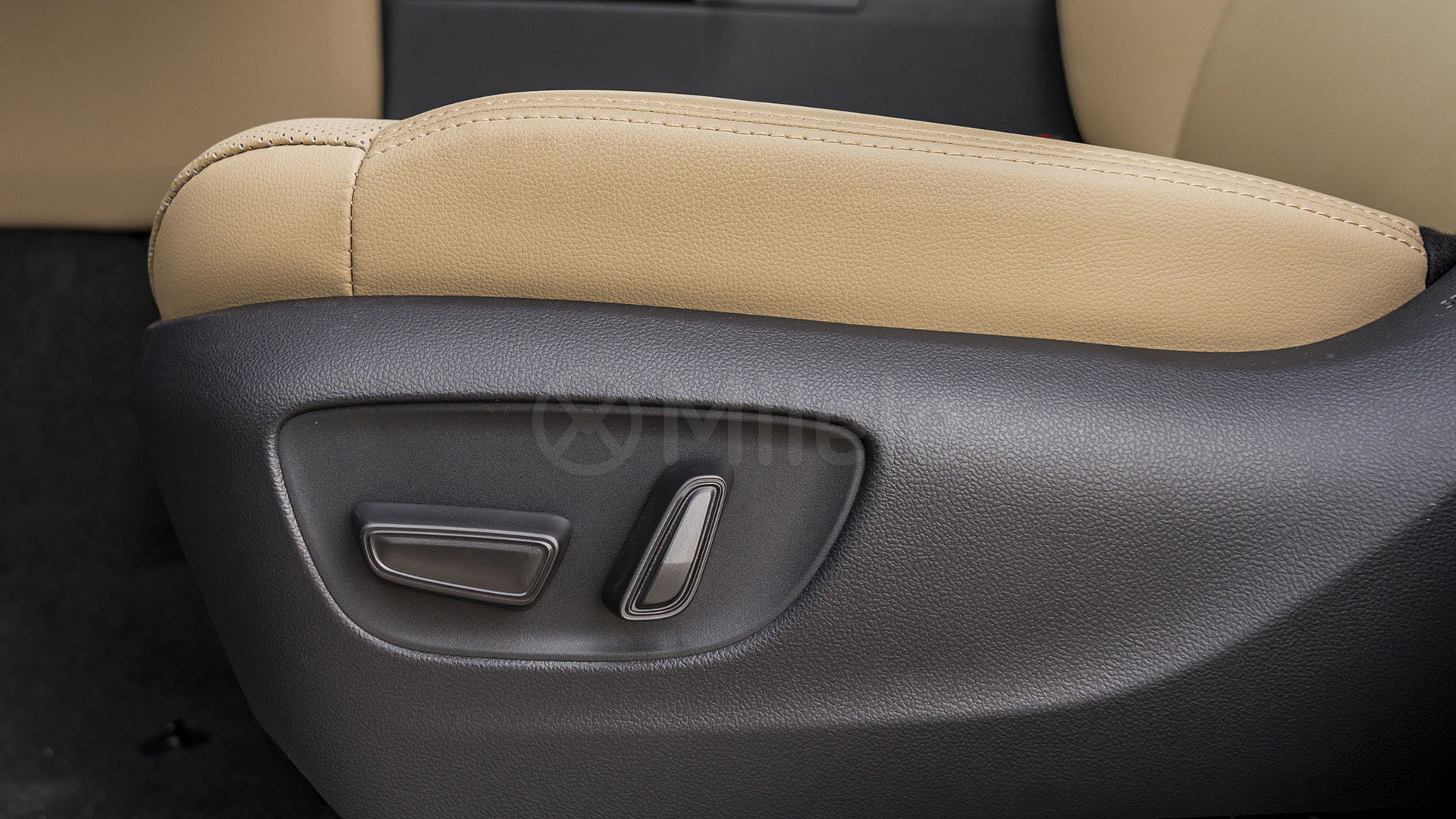
								(LHD) TOYOTA PRADO ALR 2.4P AT 4WD MY2026 – AVANTGARDEBRONZE full									