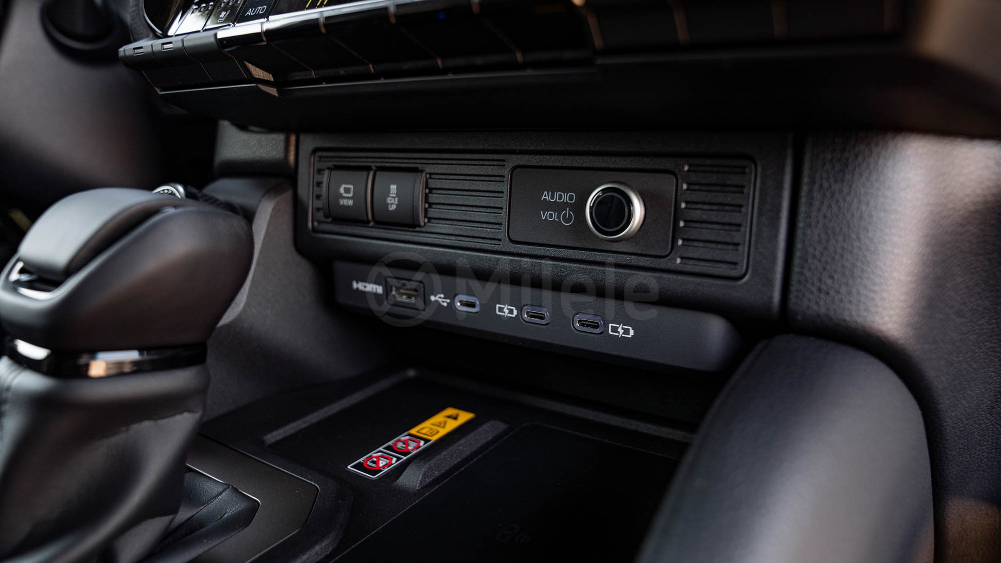 
(LHD) TOYOTA PRADO 250 WX+ LUXURY 2.8D AT MY2025 – SAND full									