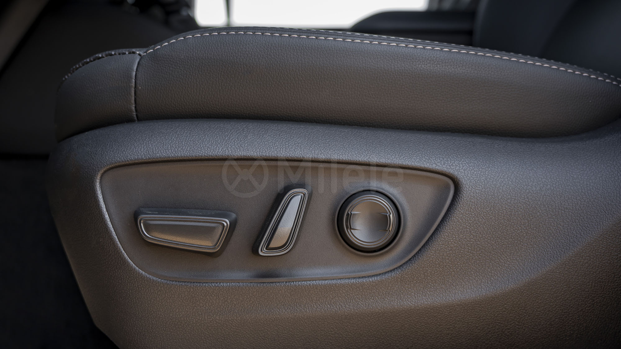 
								(LHD) TOYOTA PRADO 250 WX ADVENTURE 2.8D AT MY2026 – ATTITUDE BLACK full									