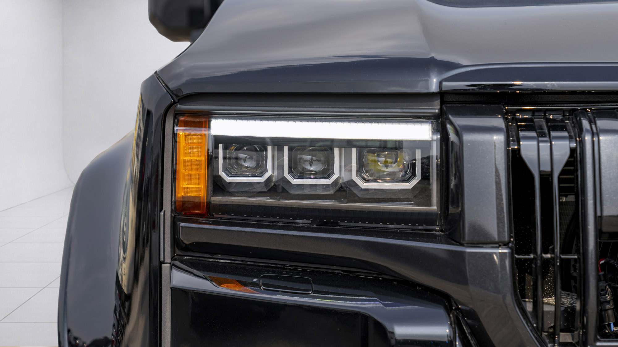 
(LHD) TOYOTA PRADO 250 VX PREMIUM 2.8D AT MY2026 – ATTITUDE BLACK full									