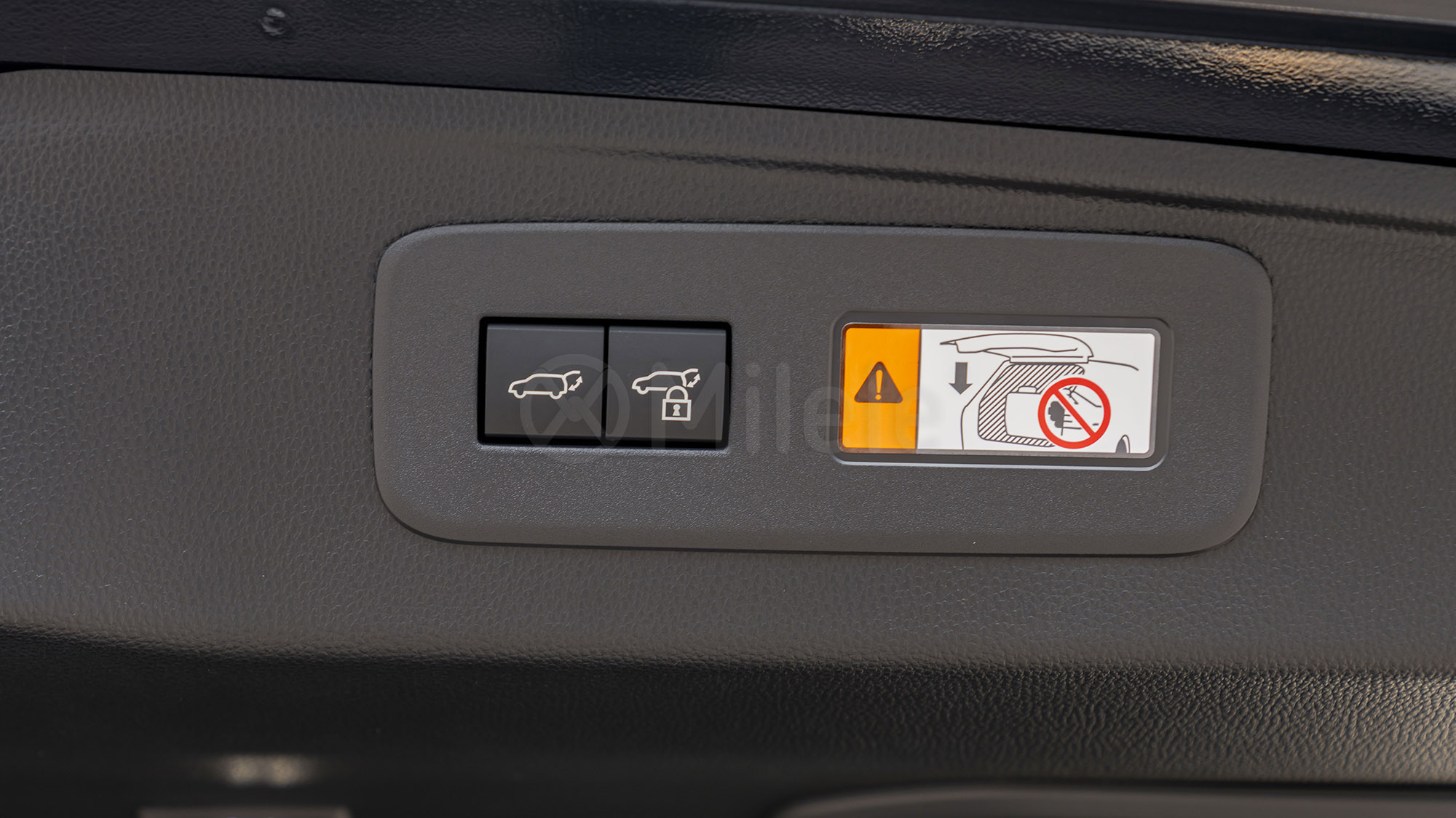 
(LHD) TOYOTA PRADO 250 VX PREMIUM 2.8D AT MY2026 – ATTITUDE BLACK full									