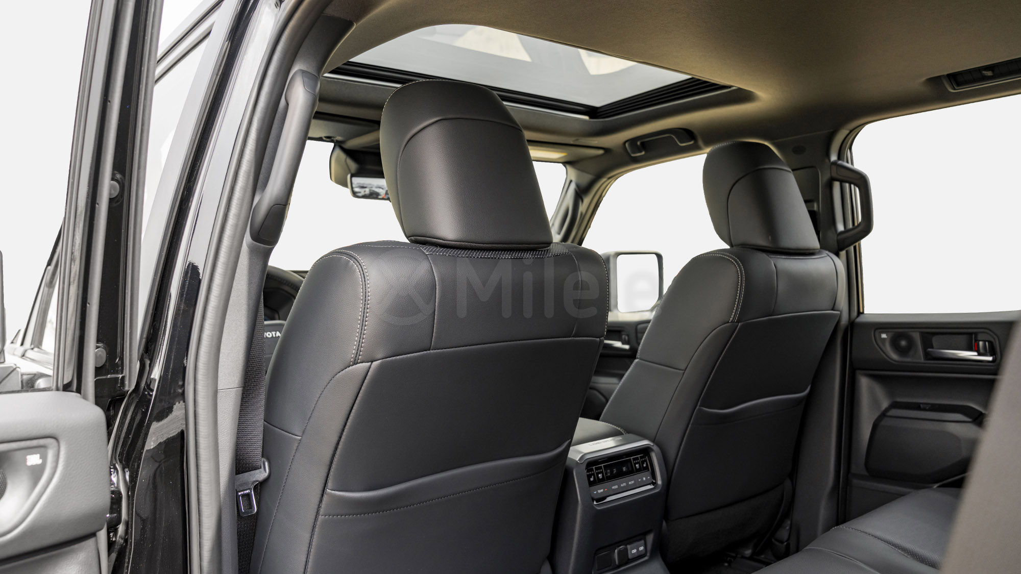 
(LHD) TOYOTA PRADO 250 VX PREMIUM 2.8D AT MY2026 – ATTITUDE BLACK full									