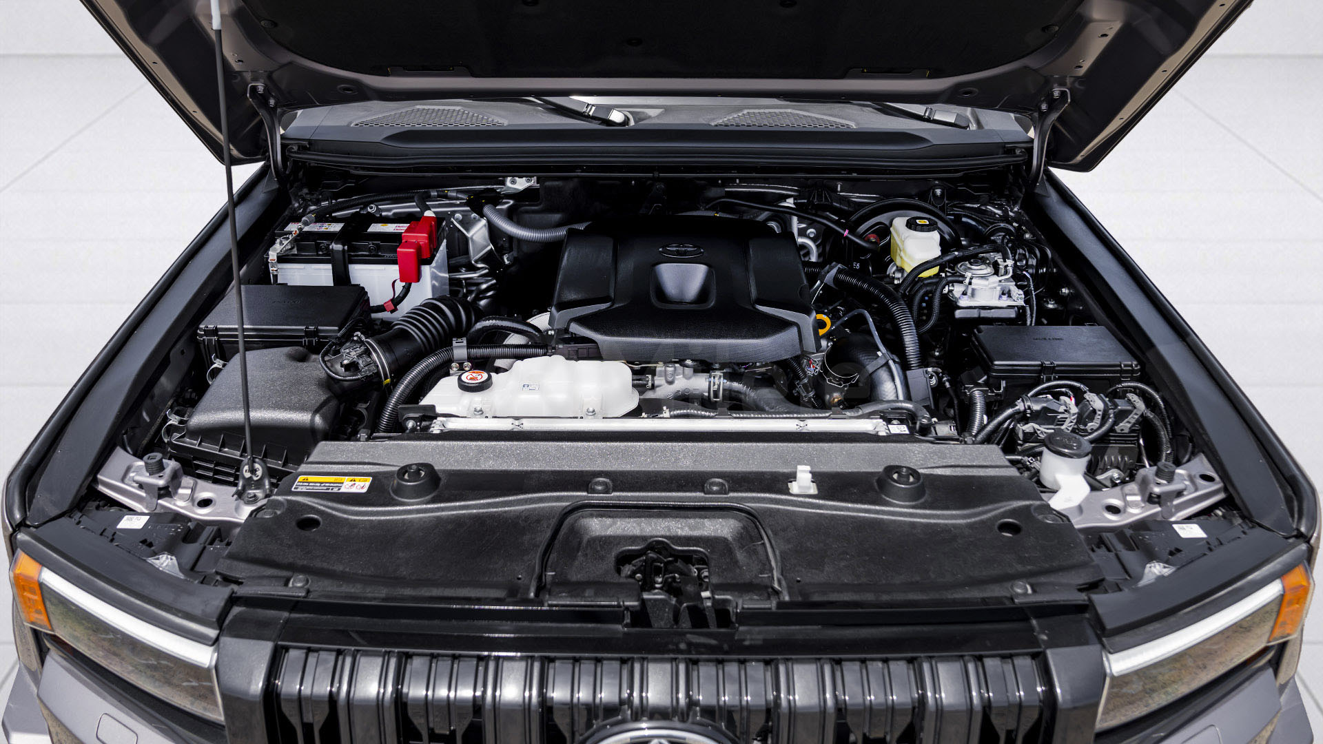 
								(LHD) TOYOTA PRADO 250 VX PREMIUM 2.8D AT MY2026 – BRONZE full									