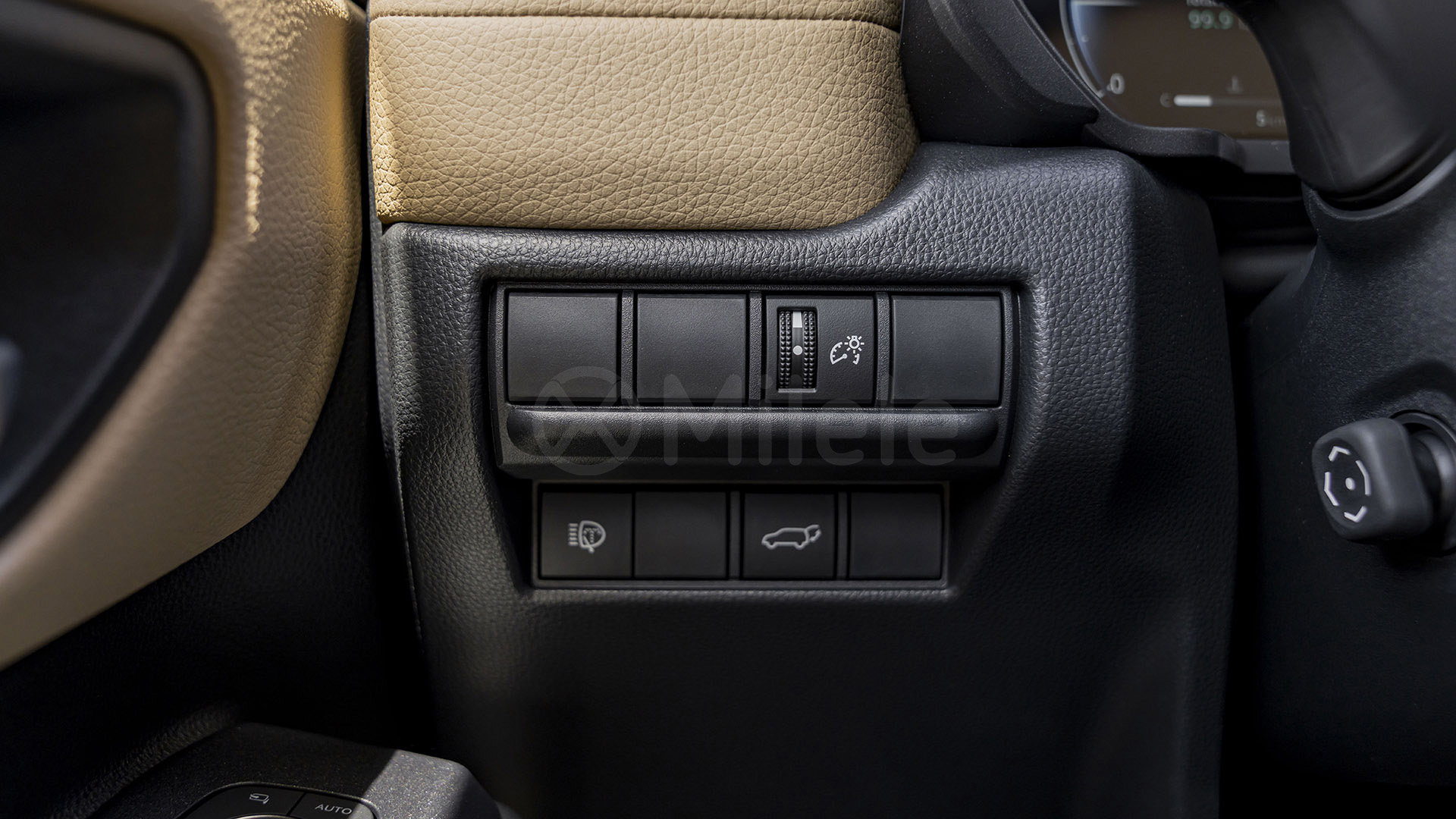 
								(LHD) TOYOTA PRADO 250 VX PREMIUM 2.8D AT MY2026 – BRONZE full									