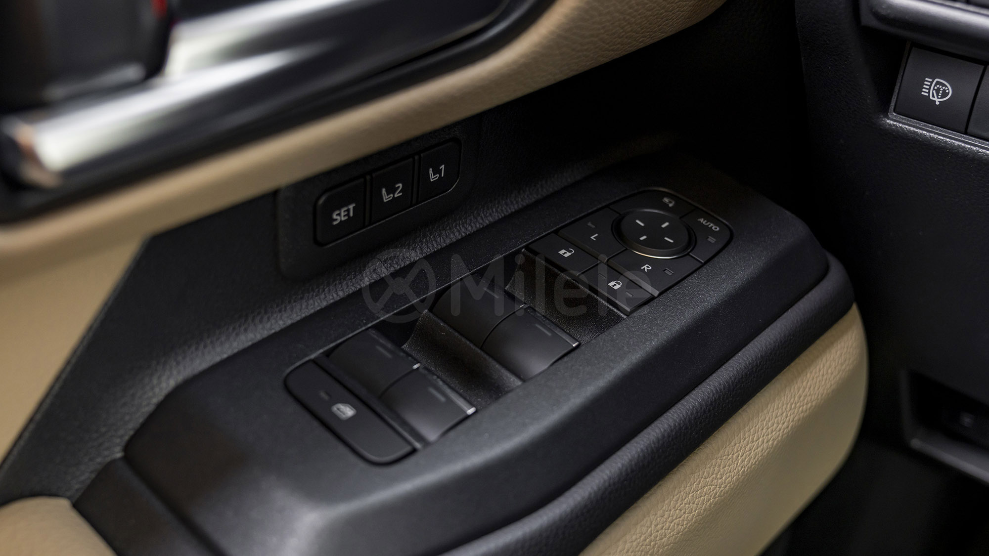 
(LHD) TOYOTA PRADO 250 VX PREMIUM 2.8D AT MY2026 – PLATINUMWHITEPEARLMC full									