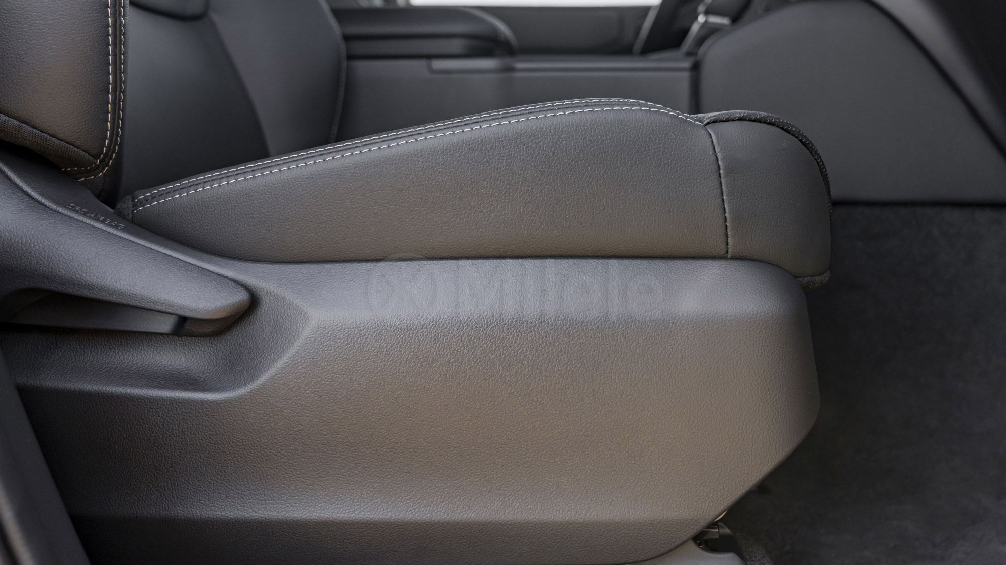 
								(LHD) TOYOTA PRADO 250 TXL 2.8D AT MY2026 – ATTITUDE BLACK full									