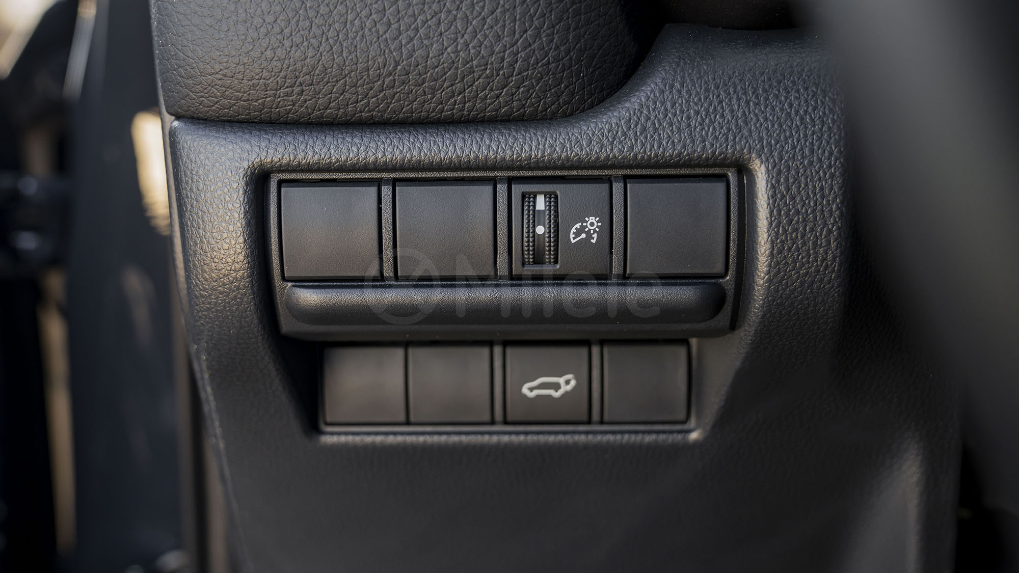 
								(LHD) TOYOTA PRADO 250 TXL 2.8D AT MY2026 – ATTITUDE BLACK full									