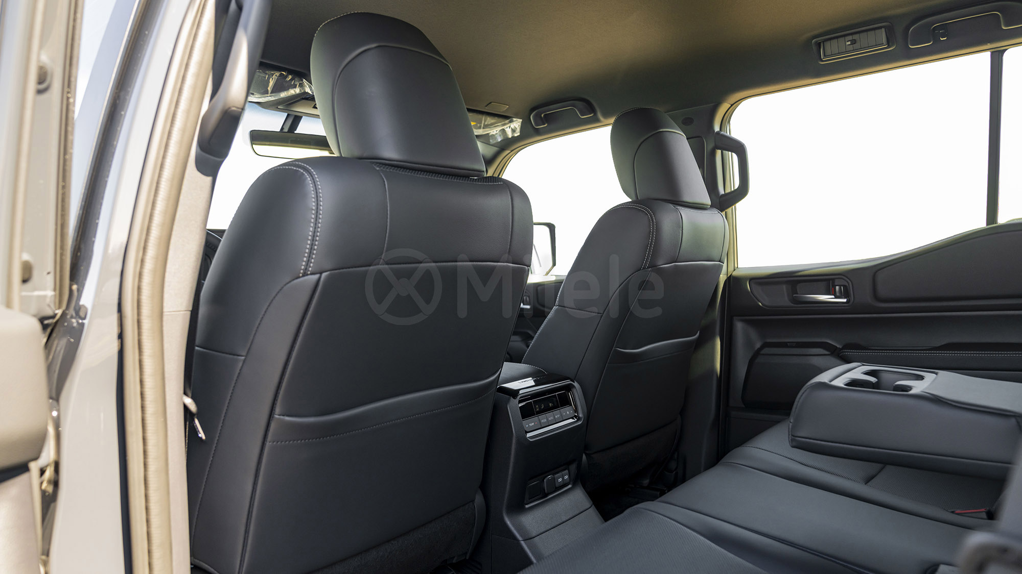 
								(LHD) TOYOTA PRADO 250 TXL 2.8D AT MY2026 – GREY full									