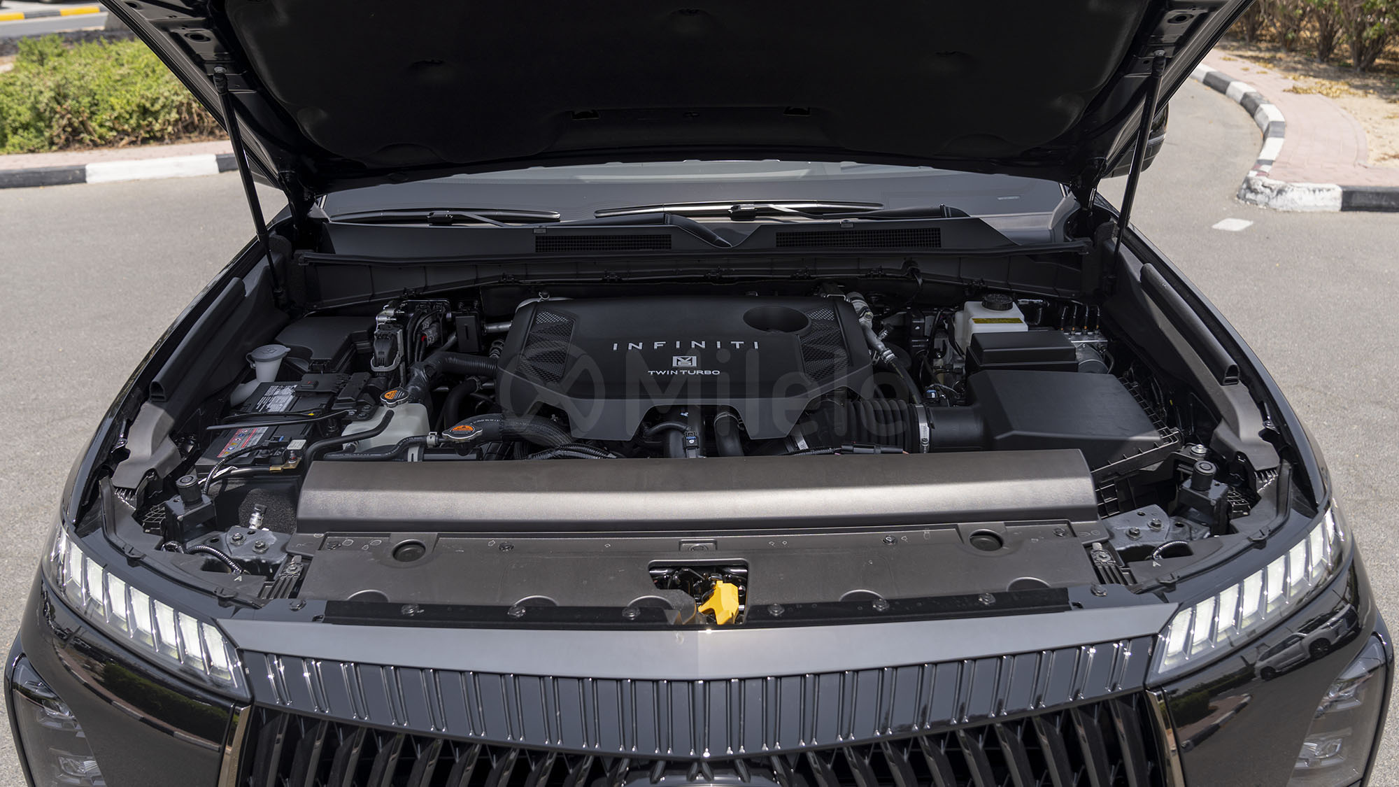 
								(LHD) INFINITI QX80 AUTOGRAPH 3.5P AT 4X4 MY2025 – BLACK full									