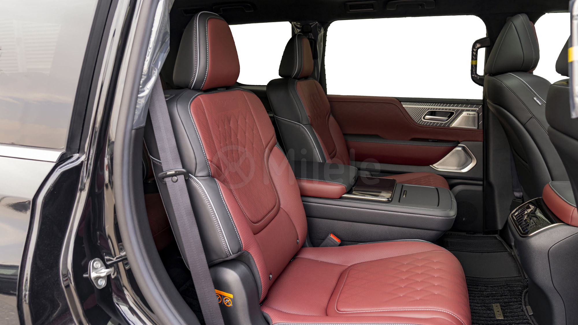 
(LHD) INFINITI QX80 AUTOGRAPH 3.5P AT 4X4 P.WINDOW MY2026 – BLACK RED full									