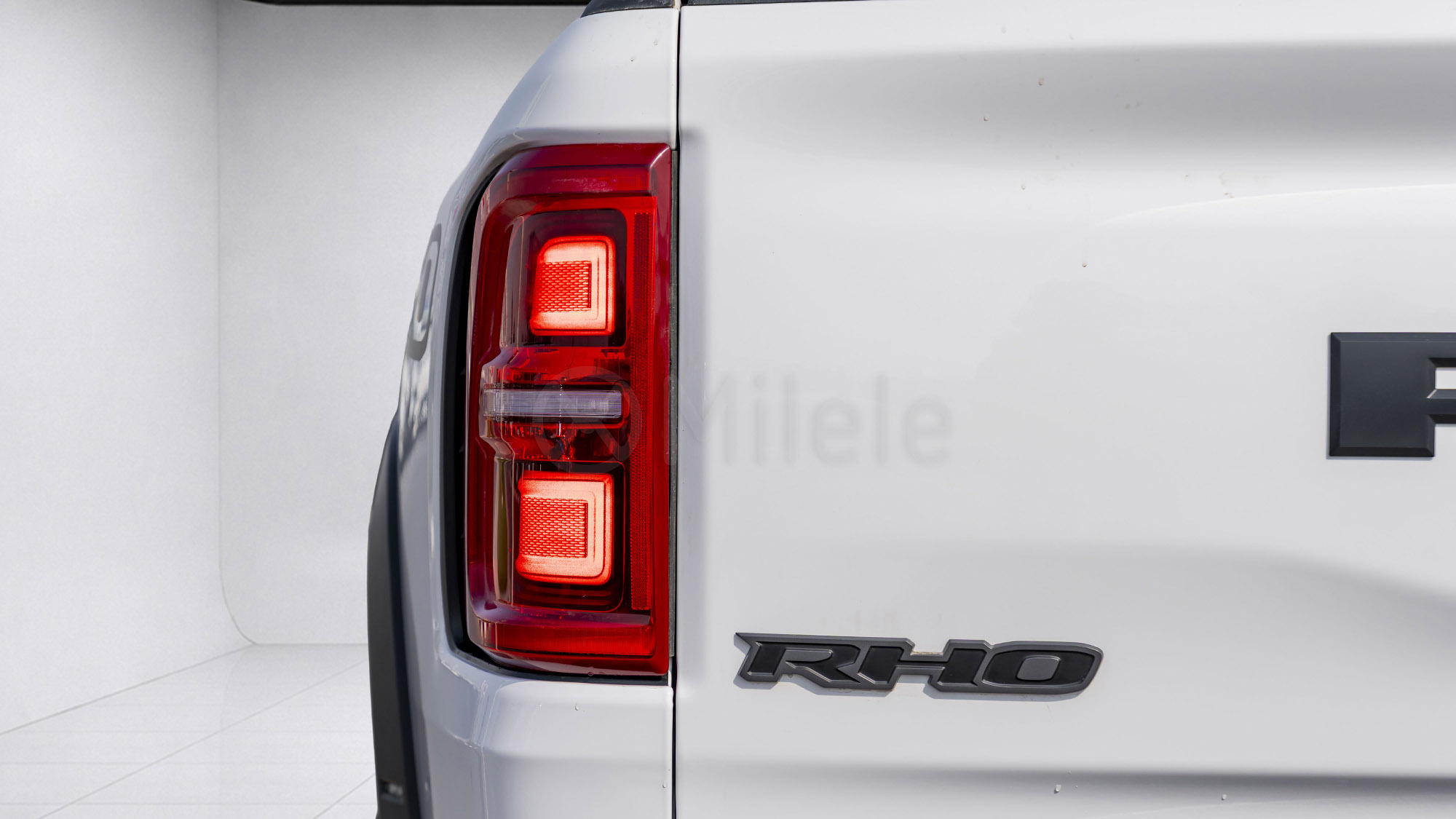 
(LHD) Dodge RAM 1500 RHO 3.0P AT 4X4 MY2025 – WHITE full									