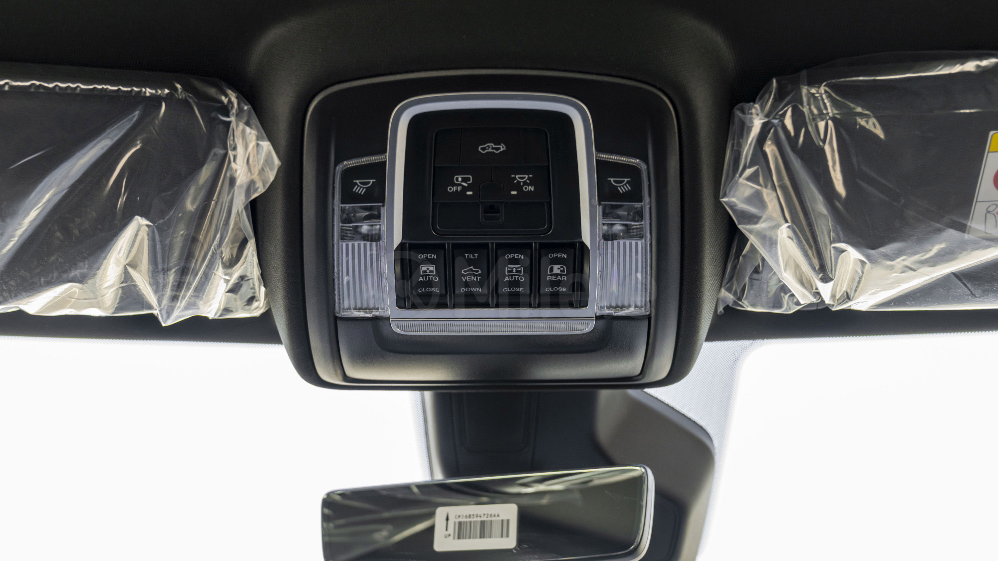 
(LHD) Dodge RAM 1500 RHO 3.0P AT 4X4 MY2025 – WHITE full									