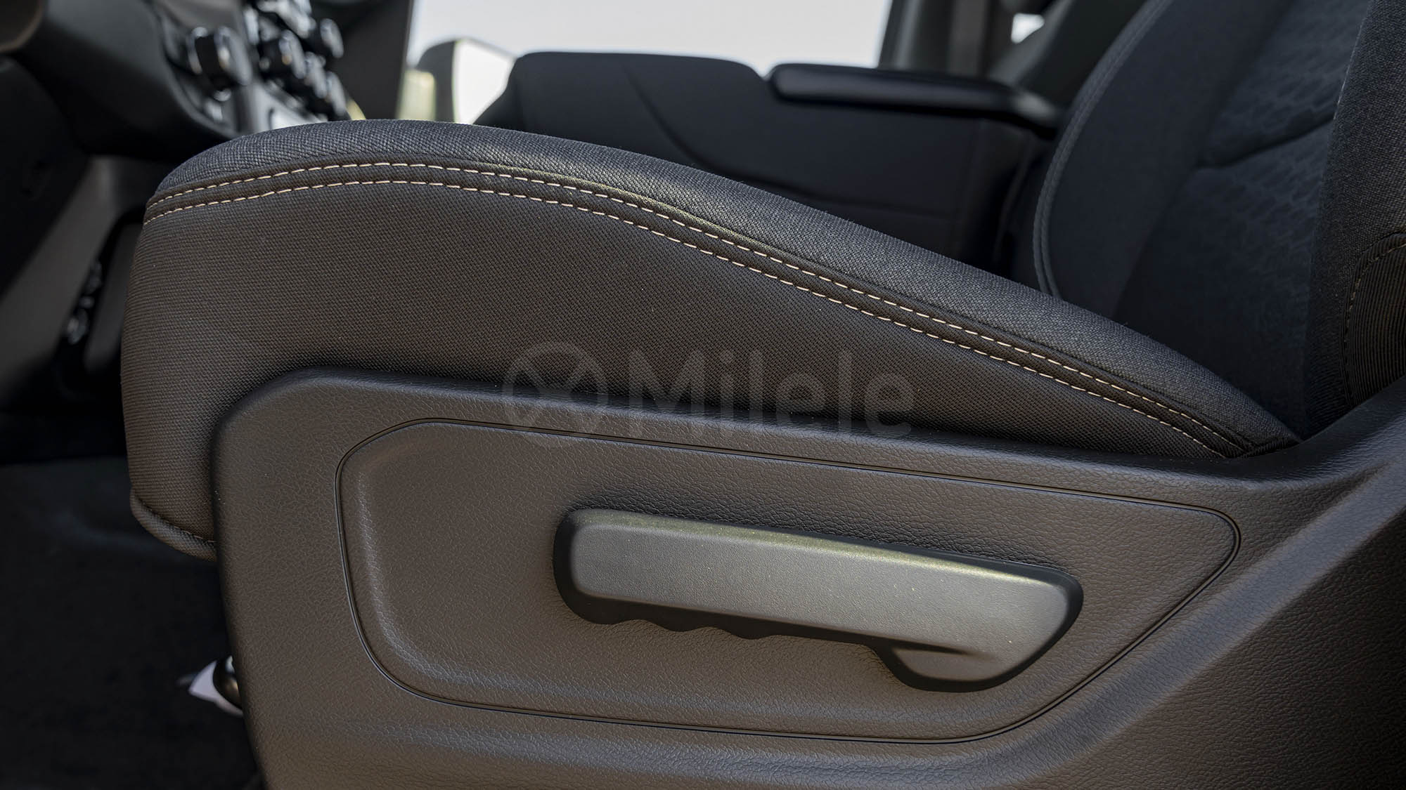 
								(LHD) DODGE RAM 1500 WARLOCK 3.0P AT 4X4 MY2025 – BLACK full									