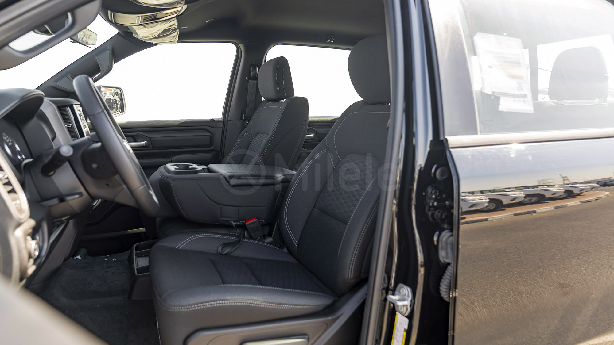 
								(LHD) DODGE RAM 1500 WARLOCK 3.0P AT 4X4 MY2025 – BLACK full									