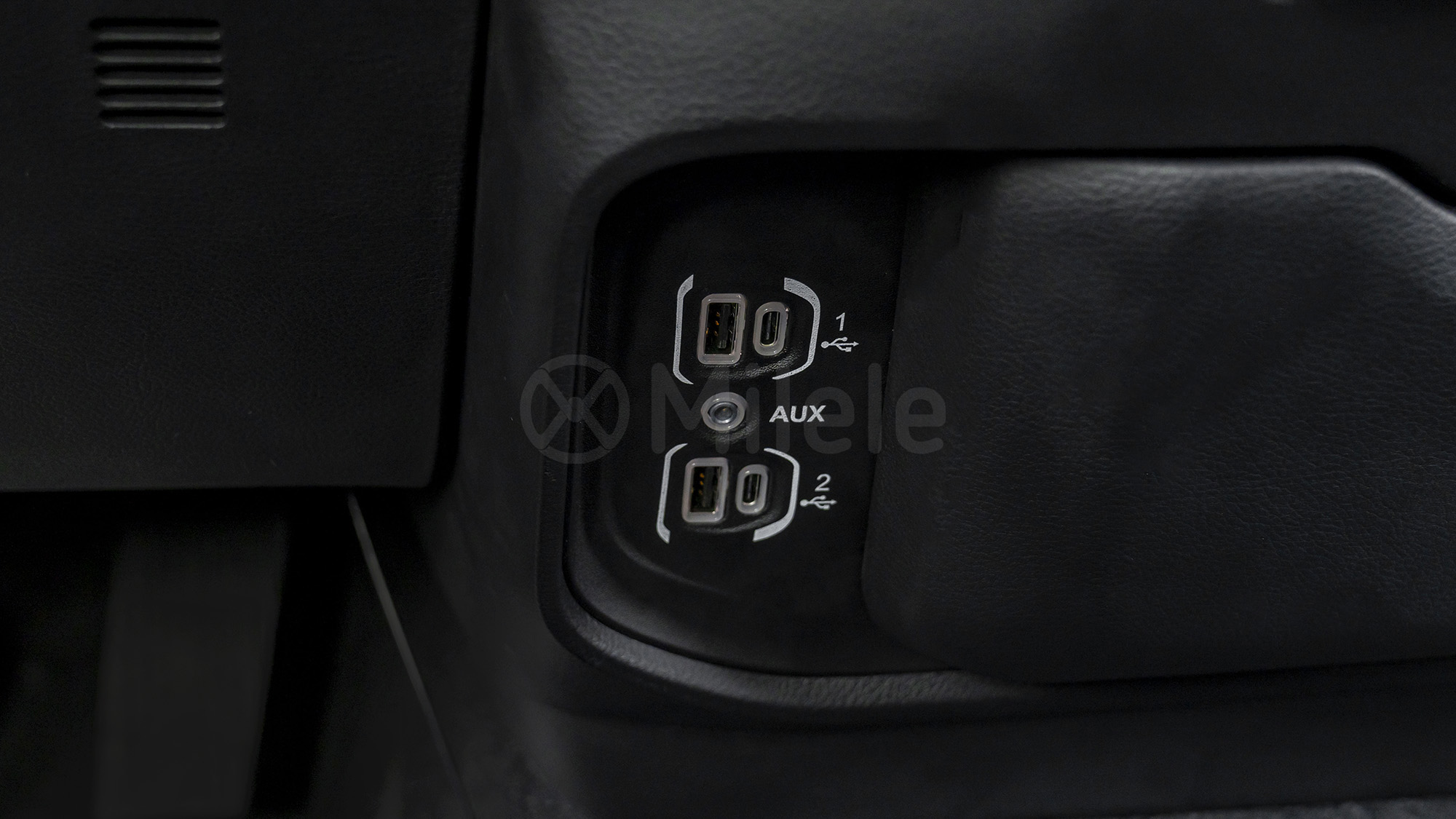 
								(LHD) DODGE RAM 1500 WARLOCK 3.0P AT 4X4 MY2025 – BLACK full									