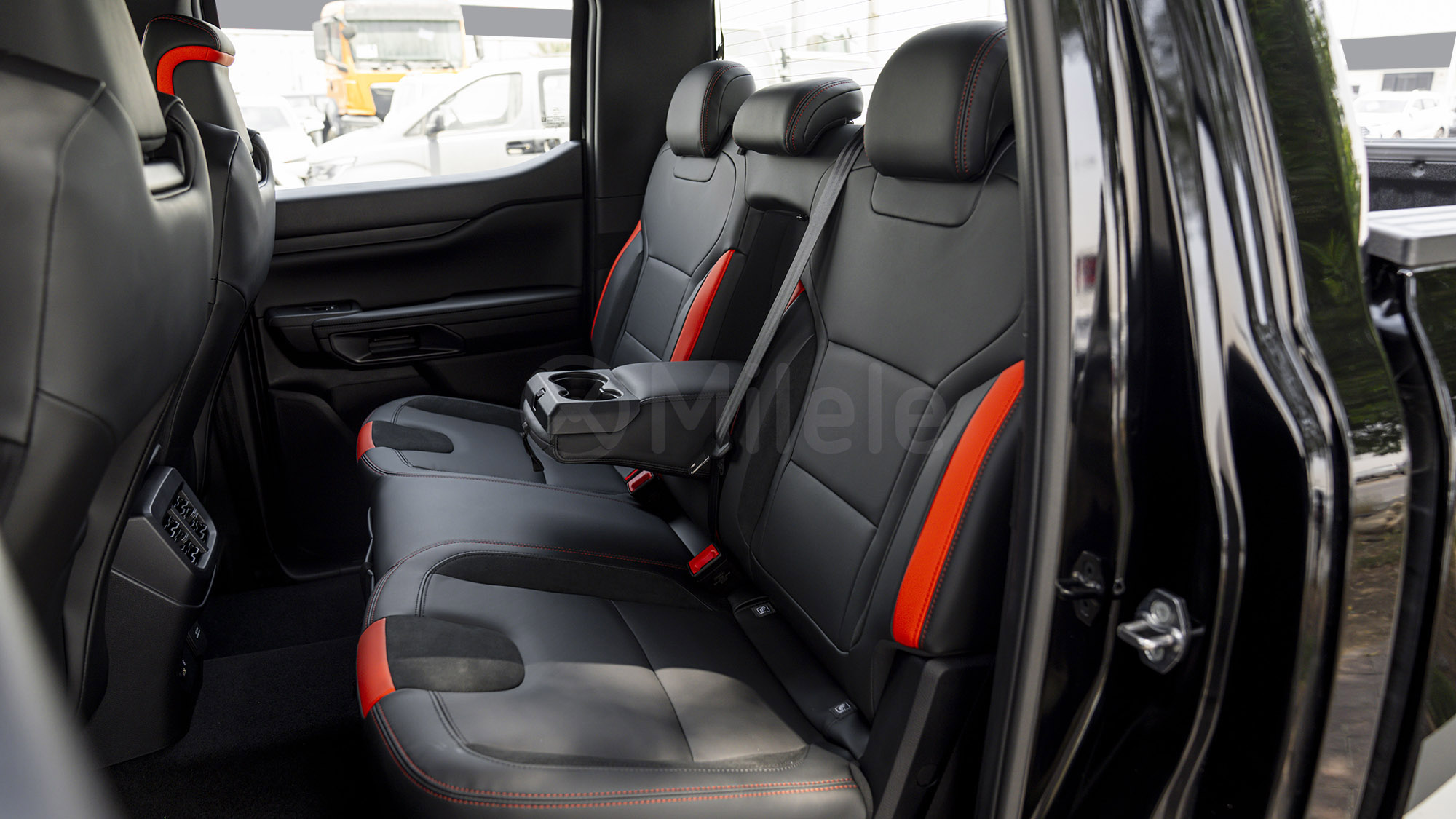 
								(LHD) FORD RANGER RAPTOR 3.0 P AT MY2025 – BLACK full									