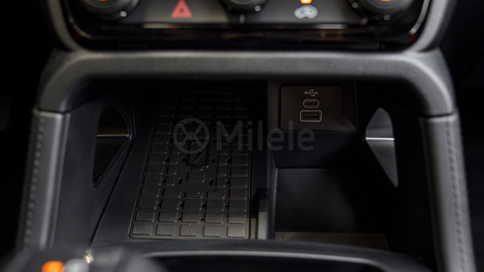 
								(LHD) FORD RANGER RAPTOR 3.0 P AT MY2025 – BLACK full									