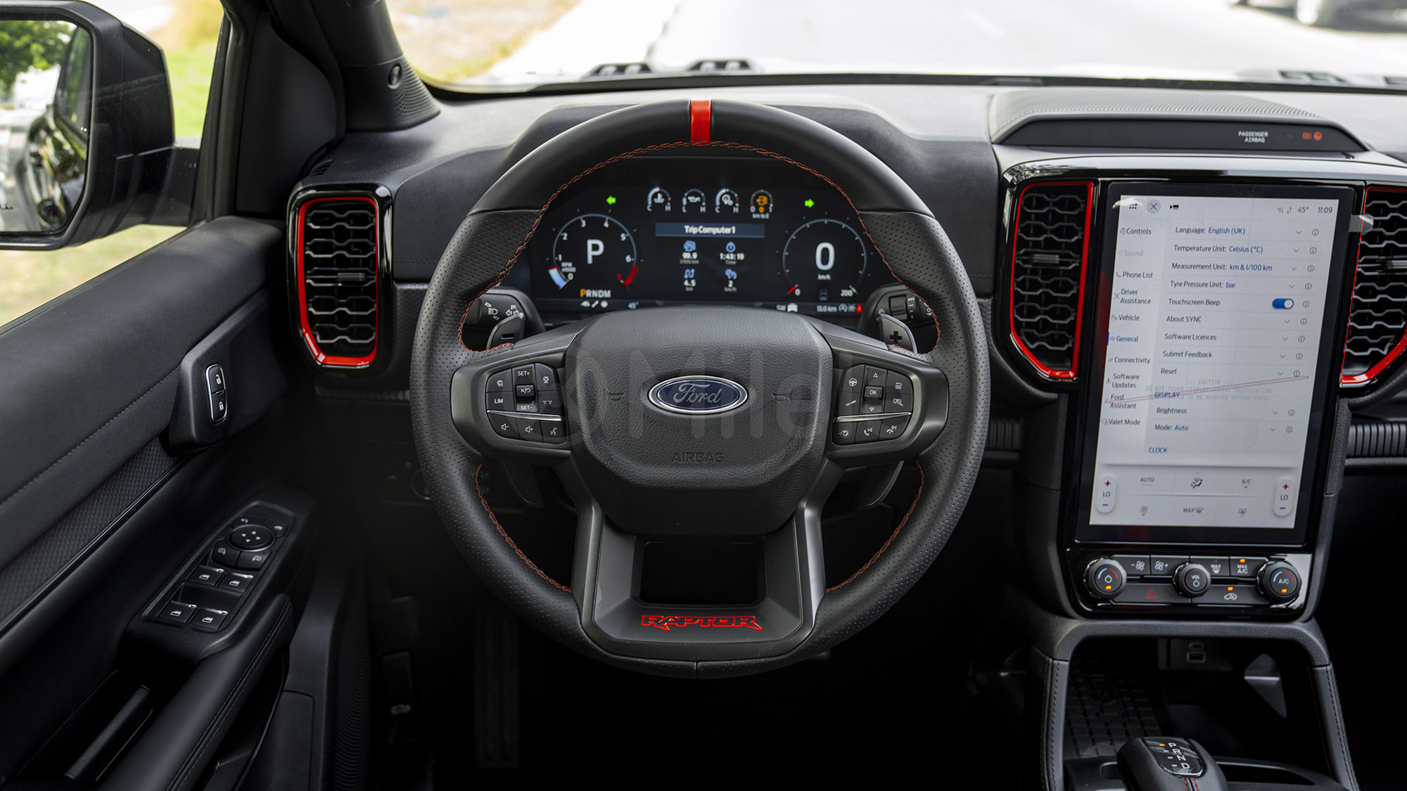 
								(LHD) FORD RANGER RAPTOR 3.0P AT 4X4 MY2025 – GREY full									