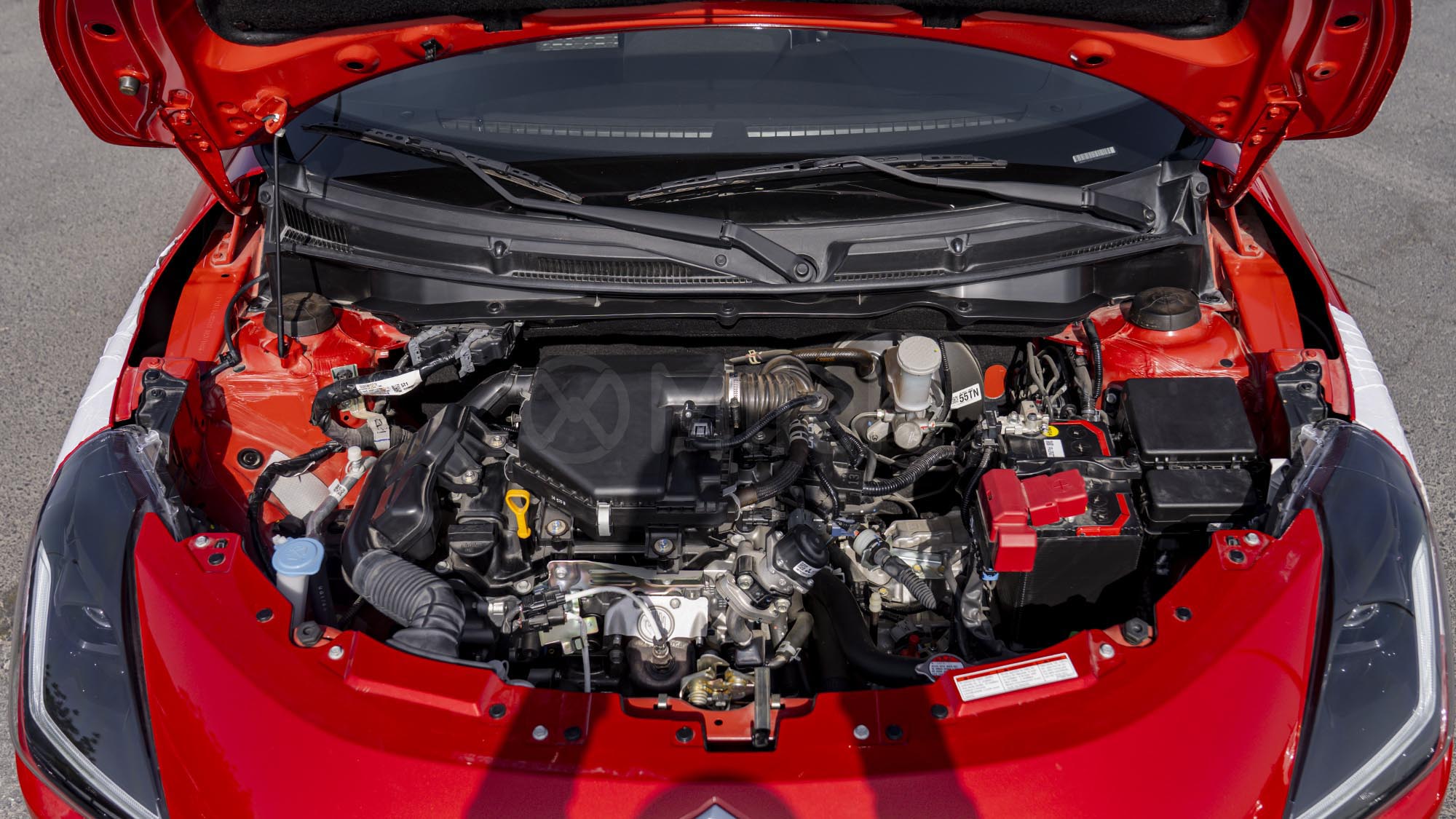
(LHD) SUZUKI SWIFT GLX 1.2P AT MY2025 – RED full									