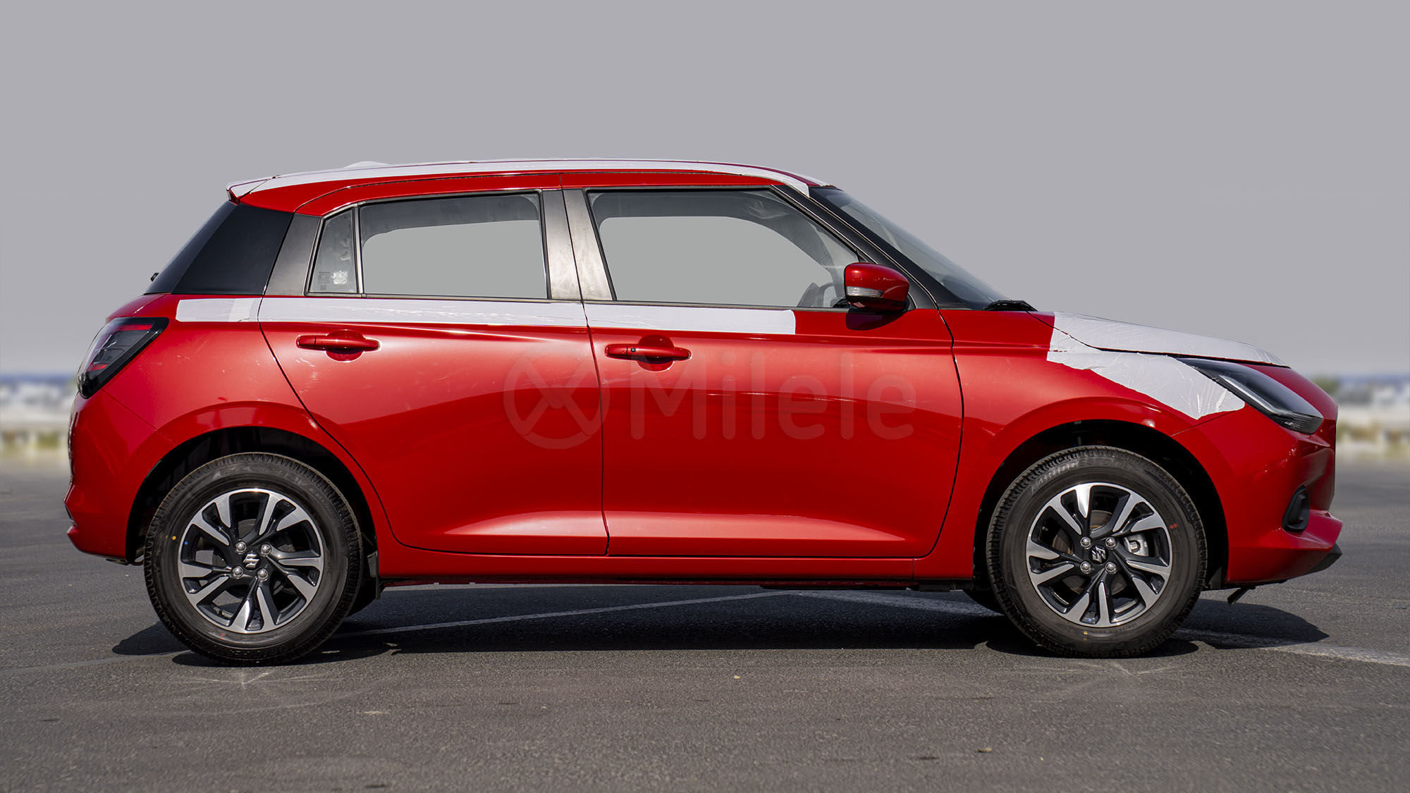 
(LHD) SUZUKI SWIFT GLX 1.2P AT MY2025 – RED full									