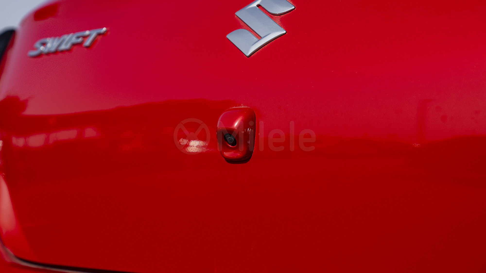 
(LHD) SUZUKI SWIFT GLX 1.2P AT MY2025 – RED full									