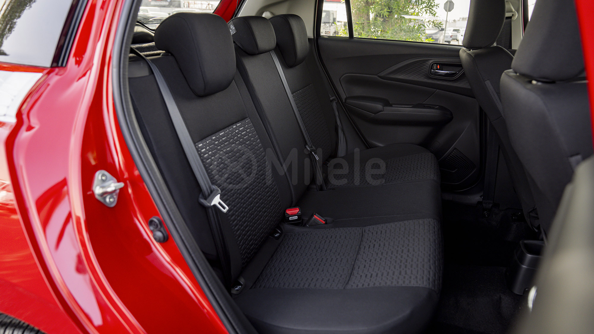 
(LHD) SUZUKI SWIFT GLX 1.2P AT MY2025 – RED full									