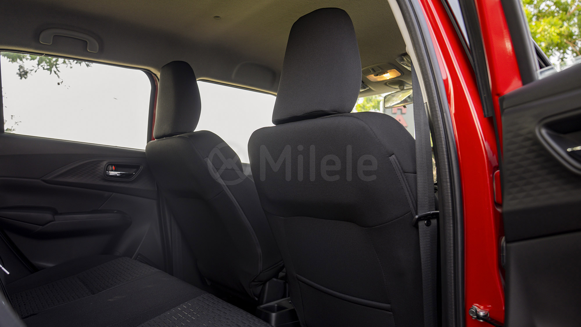 
(LHD) SUZUKI SWIFT GLX 1.2P AT MY2025 – RED full									