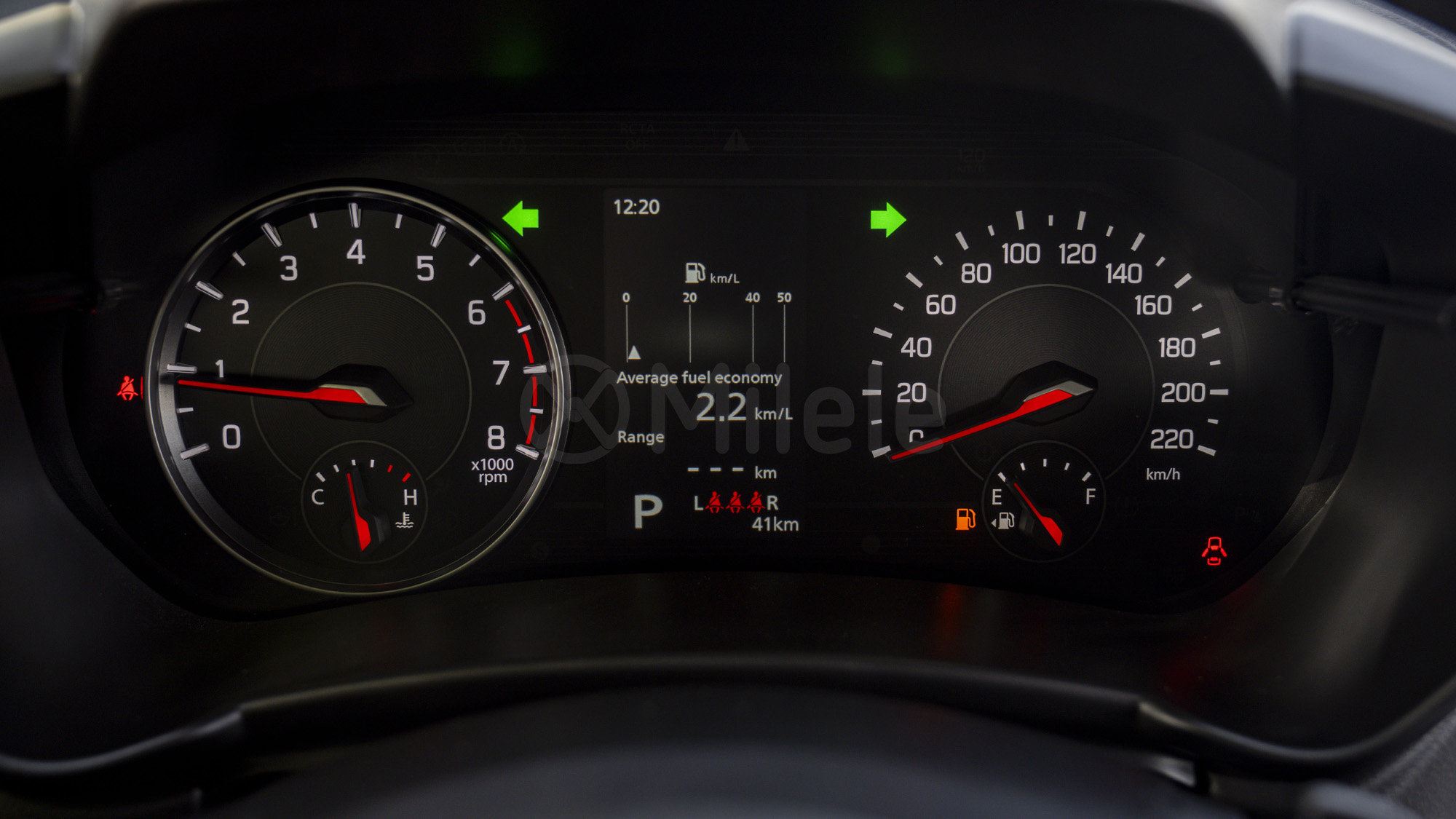 
(LHD) SUZUKI SWIFT GLX 1.2P AT MY2025 – RED full									