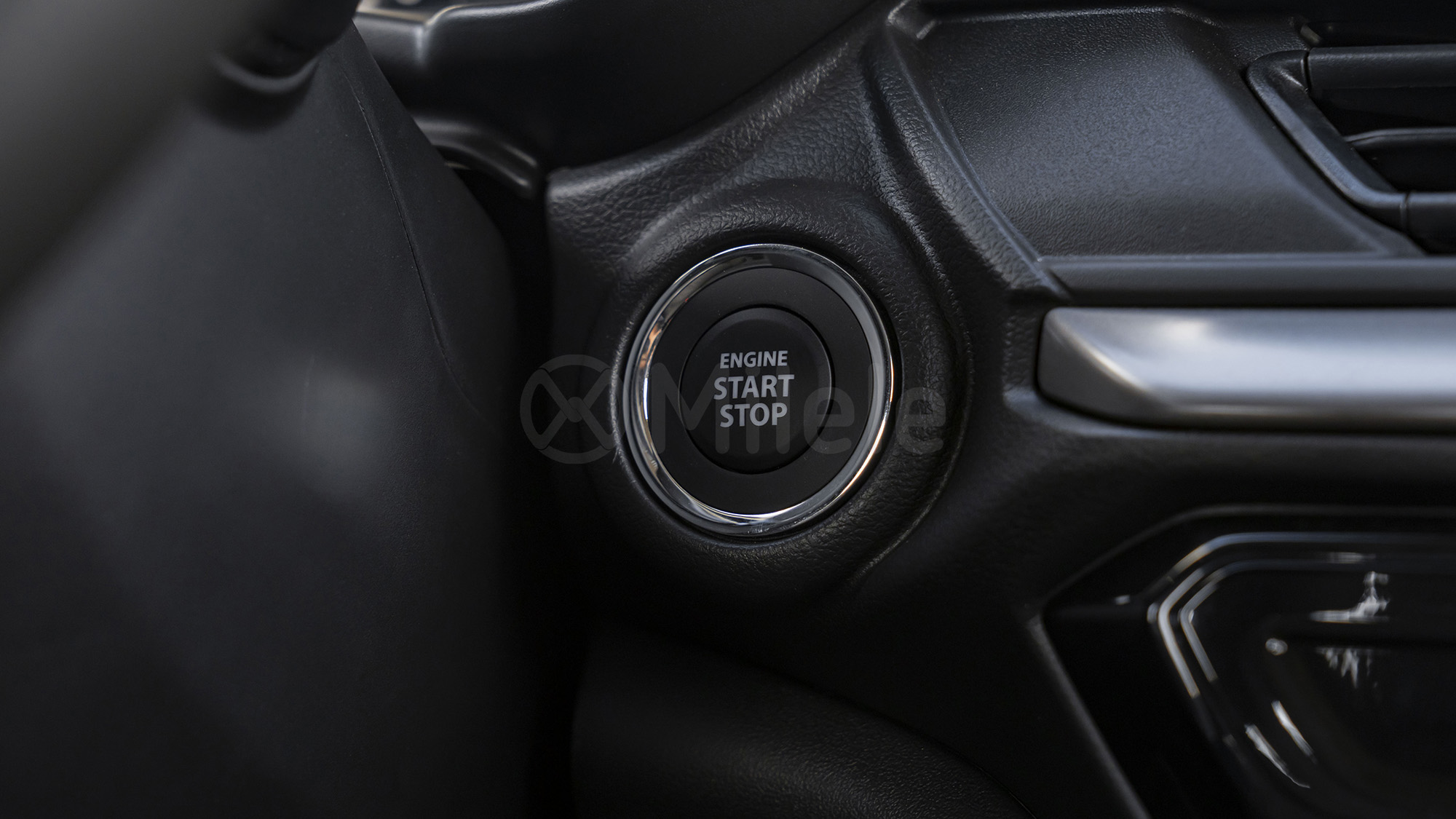 
								(LHD) SUZUKI SWIFT GLX 1.2P AT MY2026 – BluishBlackPearlRoofArcticWhiteBody full									